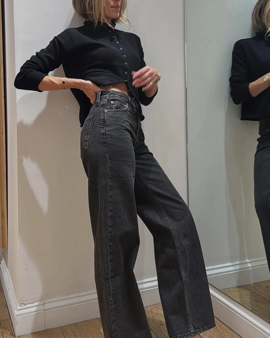 5 лаконічних та наймодніших способів носити чорні джинси просто зараз2