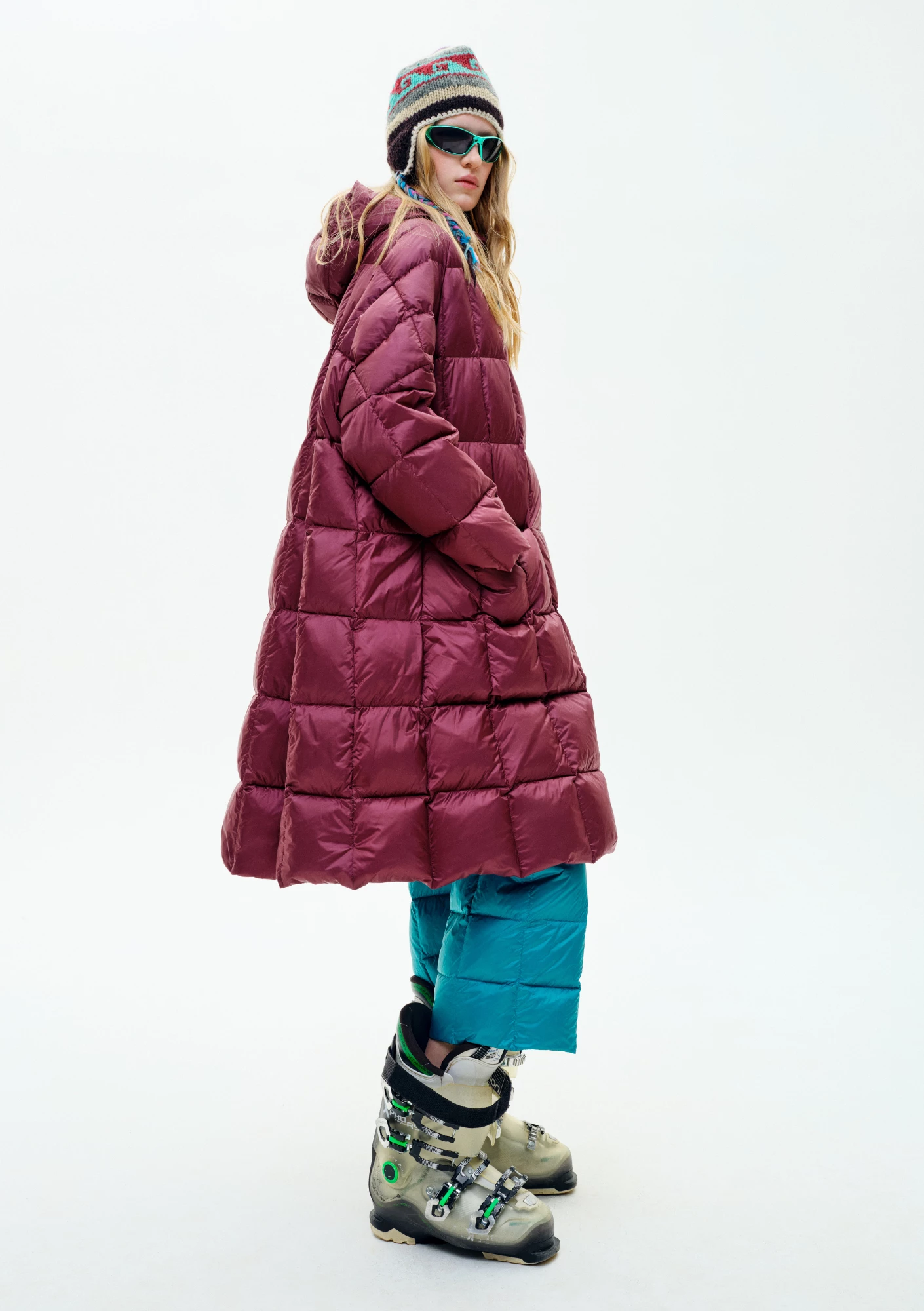 Сезон контрастів: яскраві пуховики Ienki Ienki змінюють зимовий гардероб8