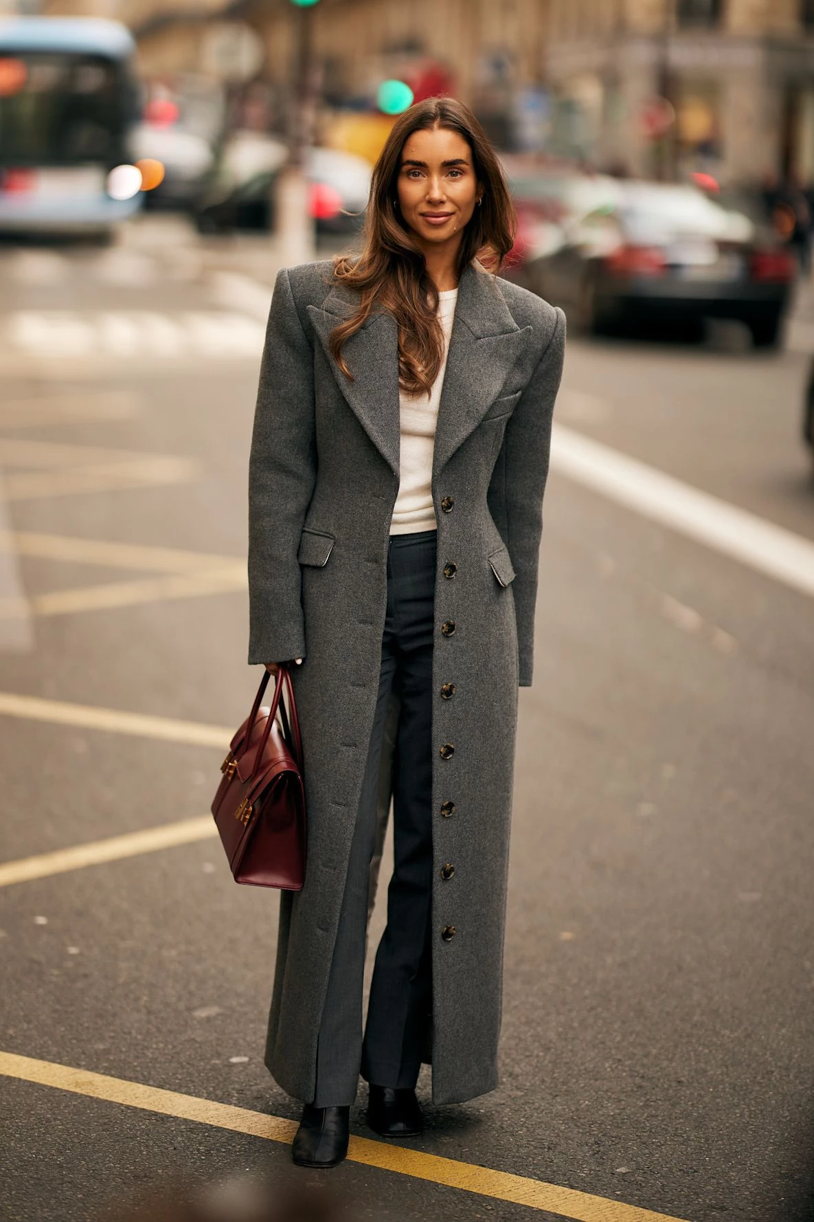 Екстрадовге пальто – річ, без якої неможливо уявити цю зиму5