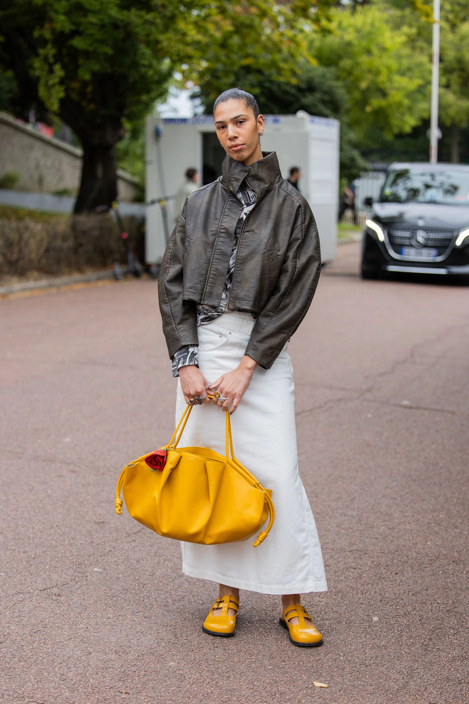 Як стилізувати джинсову спідницю взимку: вчимося у зірок стрітстайлу0