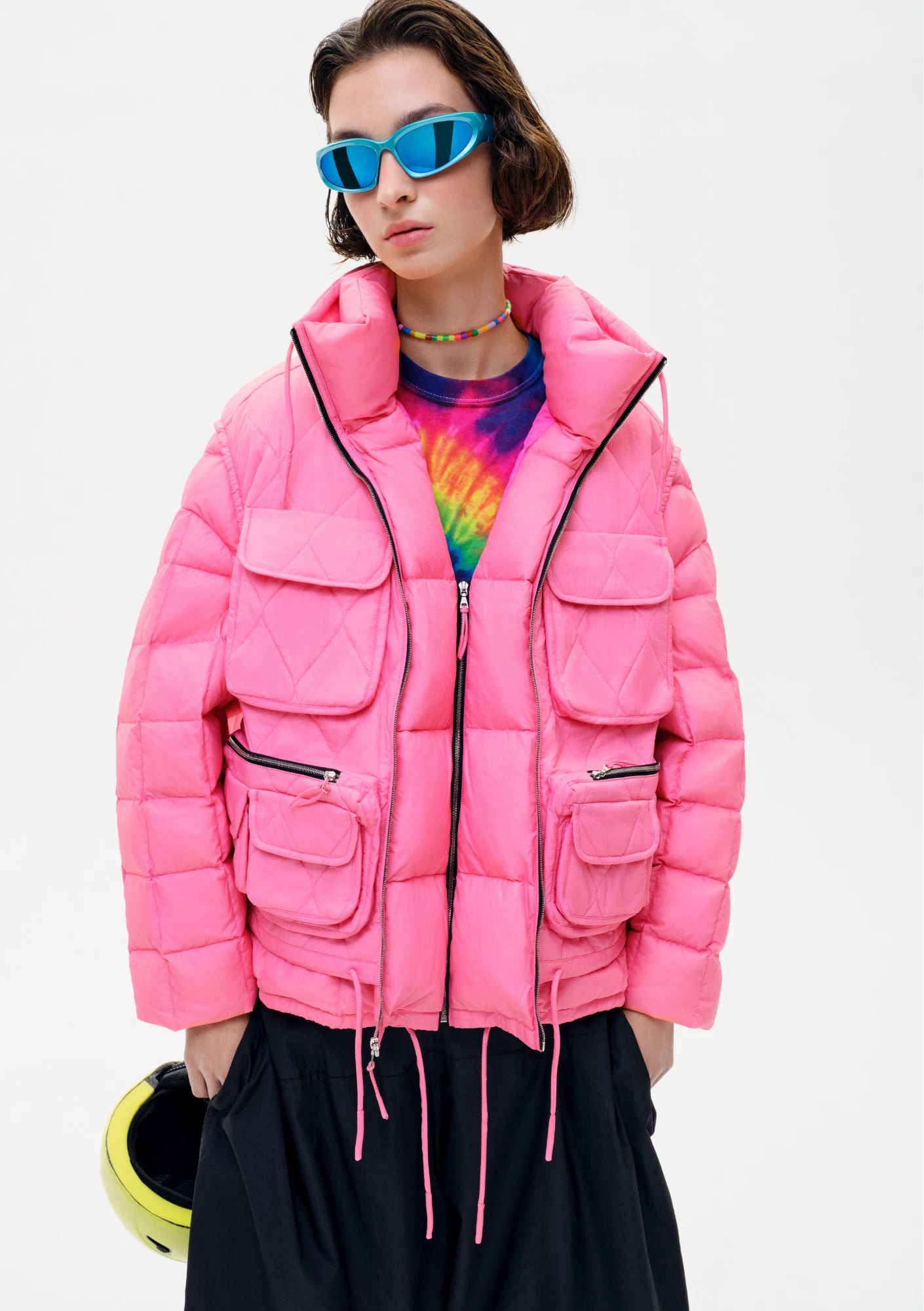 Сезон контрастів: яскраві пуховики Ienki Ienki змінюють зимовий гардероб2