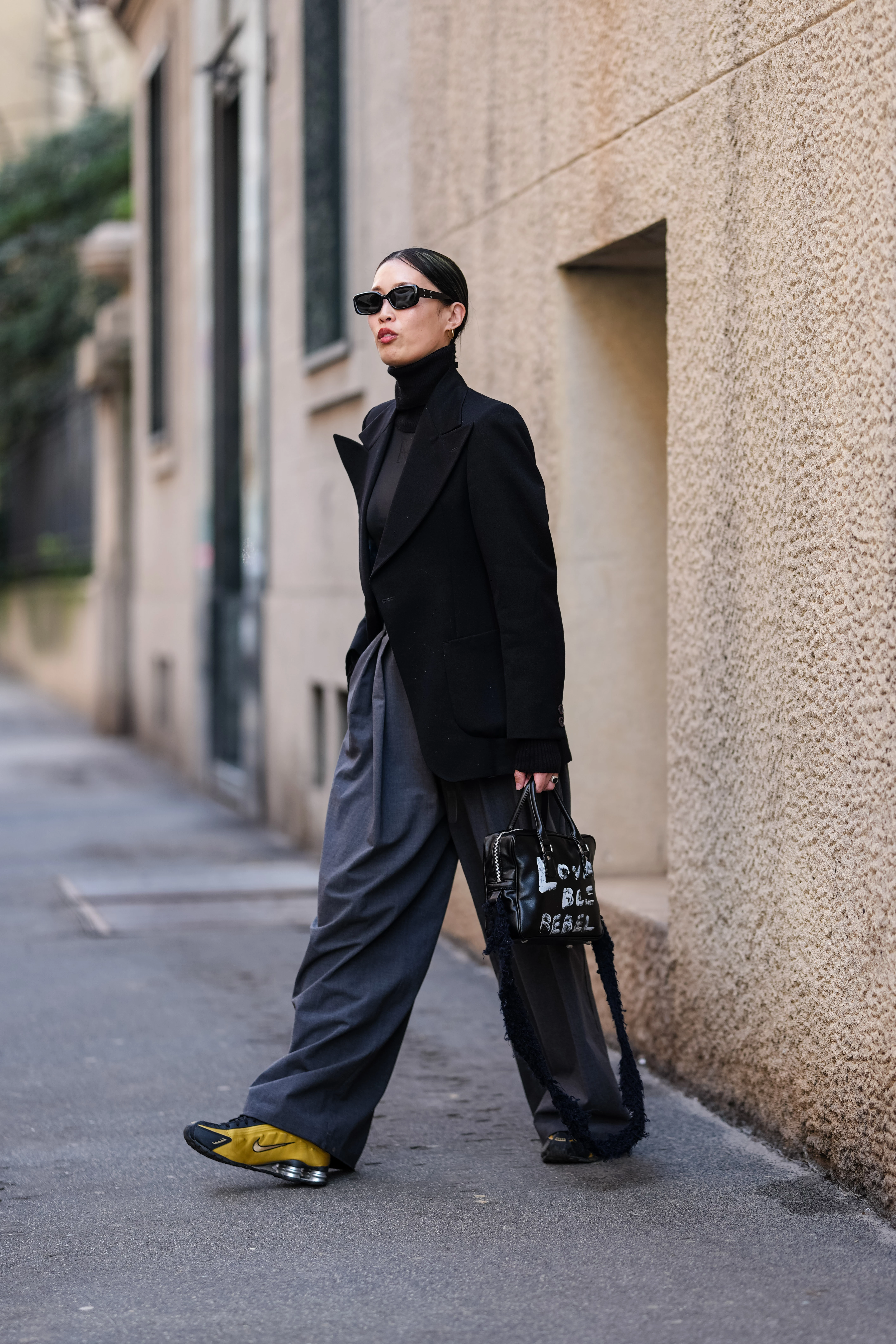 Культові Nike Shox R4 — кросівки, що допоможуть виділитися з натовпу цієї зими2