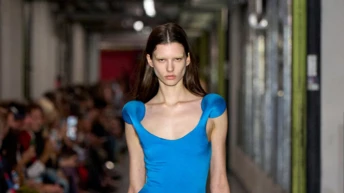 Синій – наймодніший колір цієї зими: як додати його в свій гардероб уже зараз0