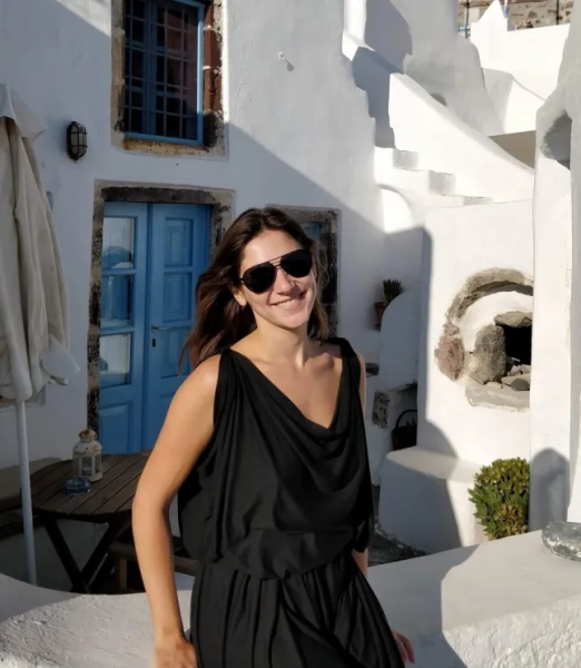 Бьянка Раппапорт на Санторіні, Греція.