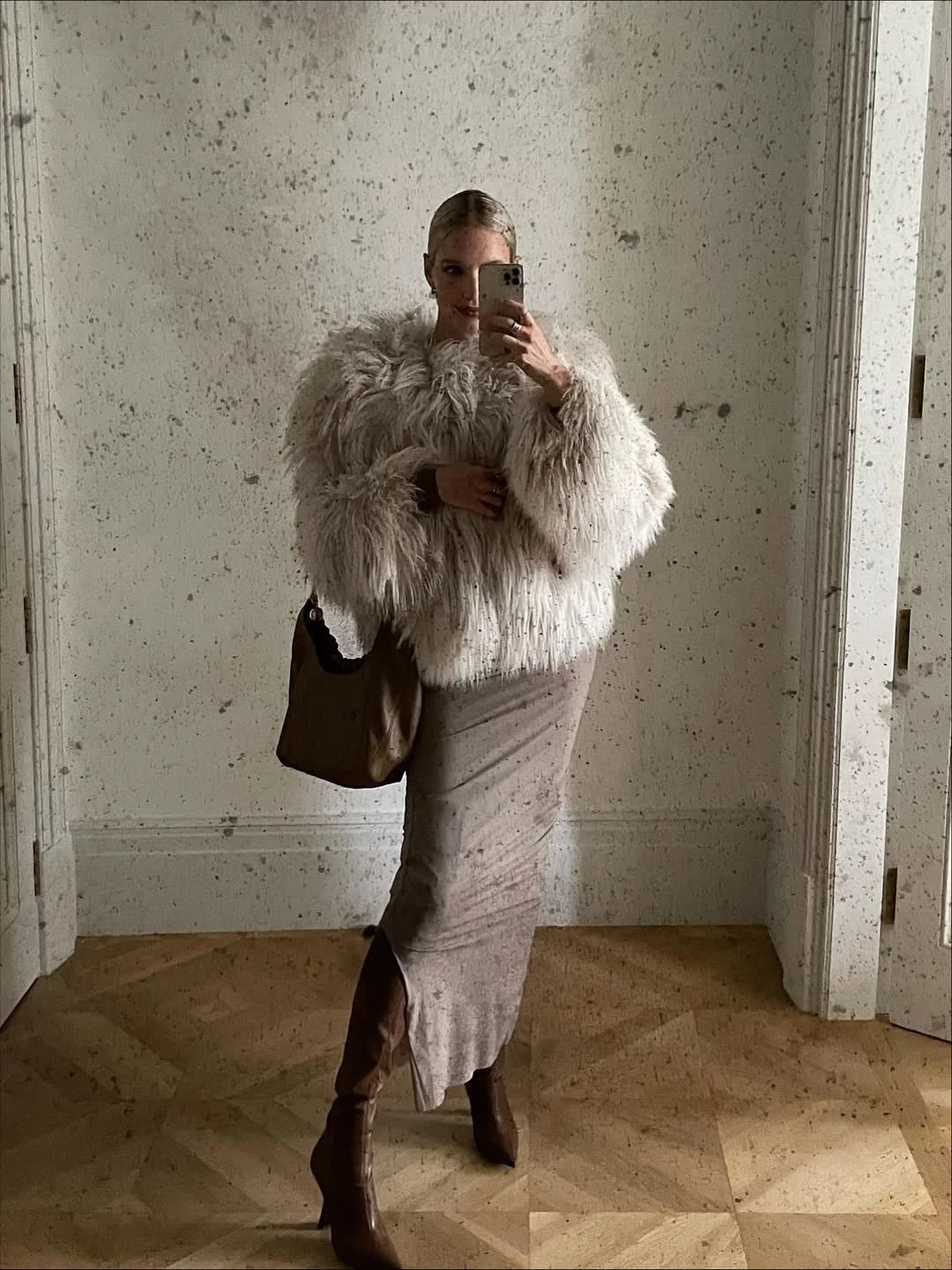 Instagram @leoniehanne3