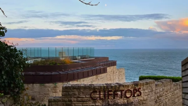 Закохайтеся в Дорсет, коли натовп зникне. Фото: Майлз Гуд/Бет Чемберс