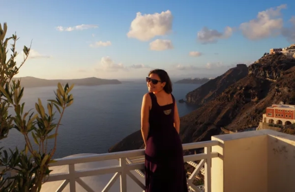Бьянка Раппапорт на Санторіні, Греція.