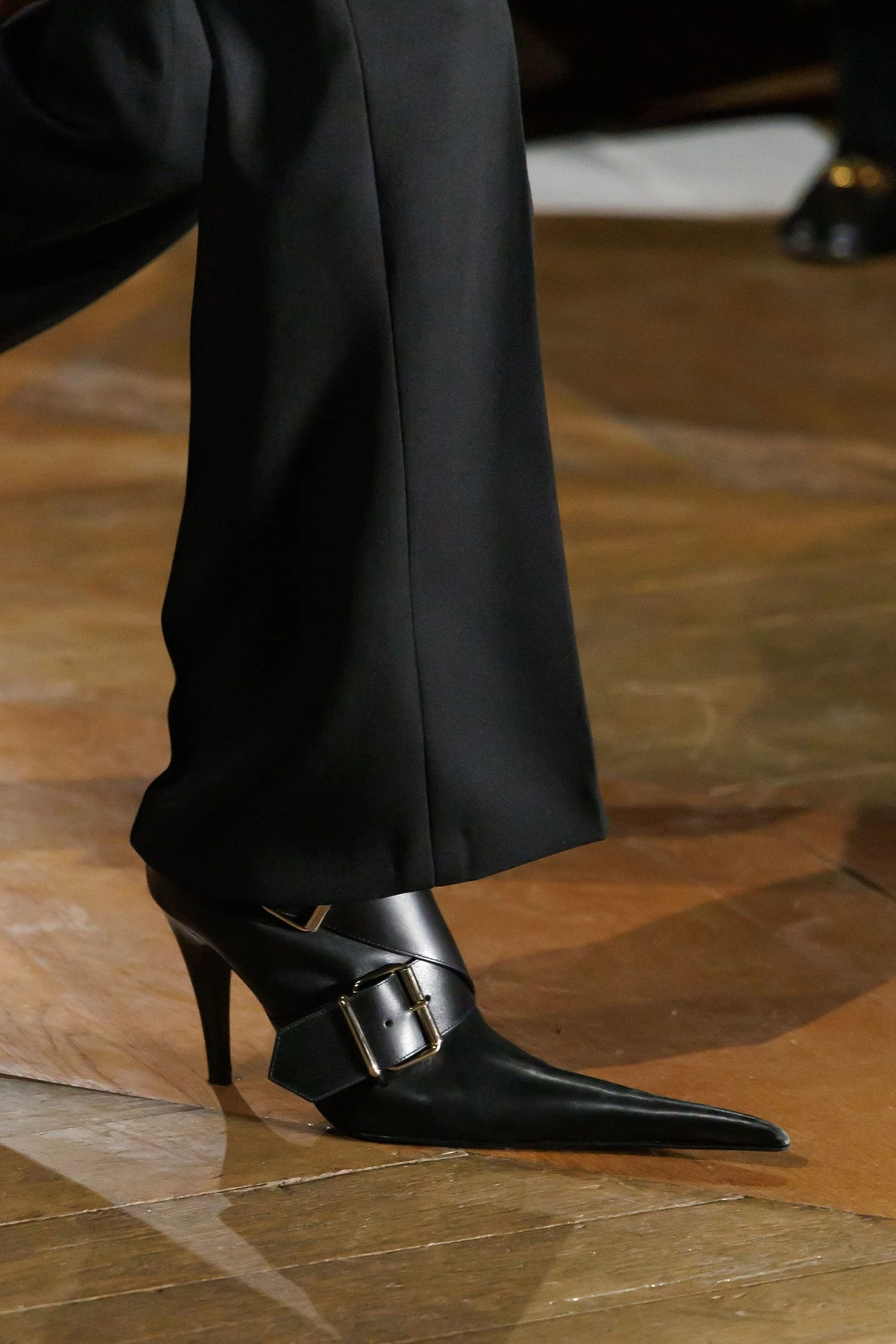 McQueen осінь-зима 2025/20269