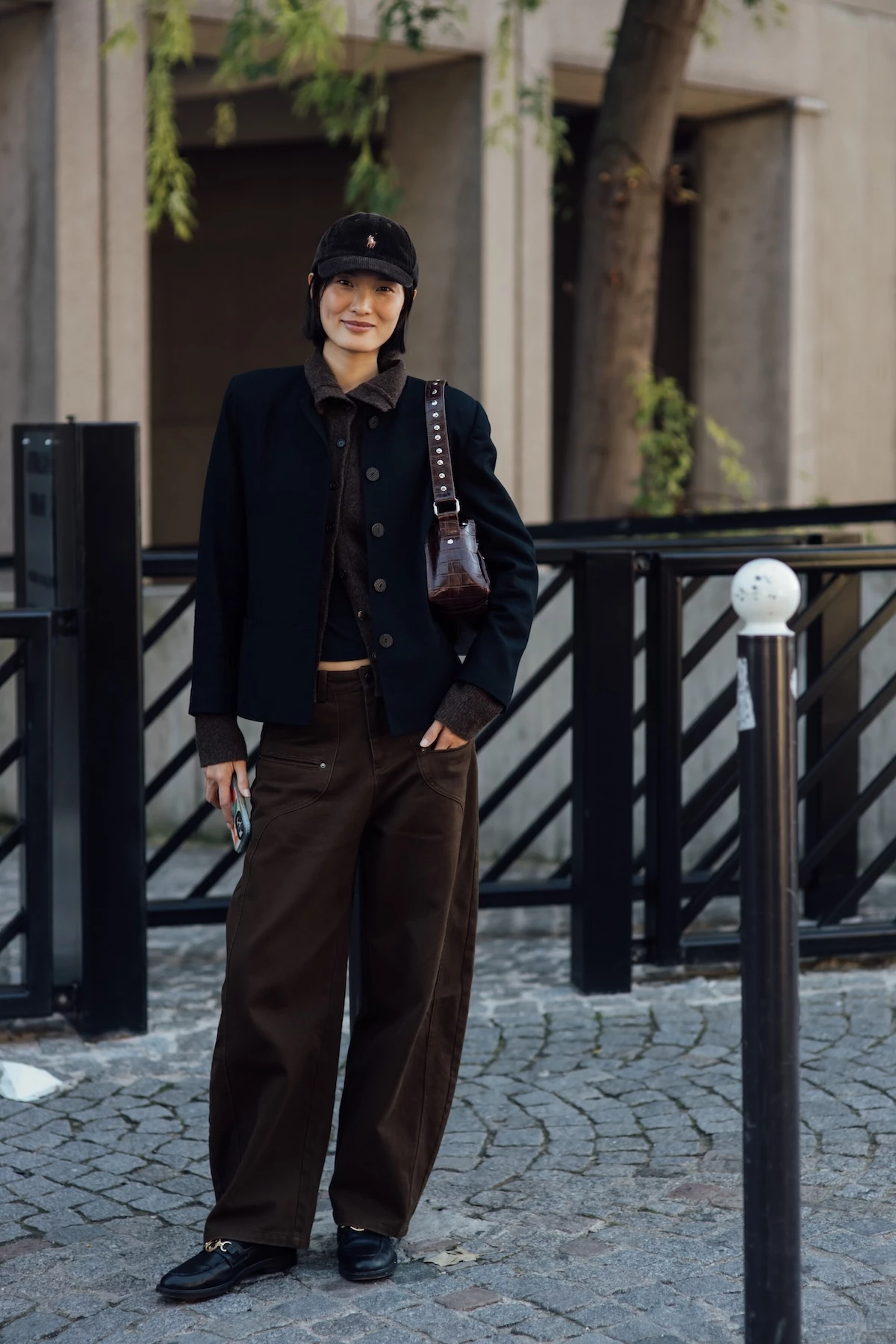 Коричневі — головні джинси цієї осені: 4 найактуальніші пари0