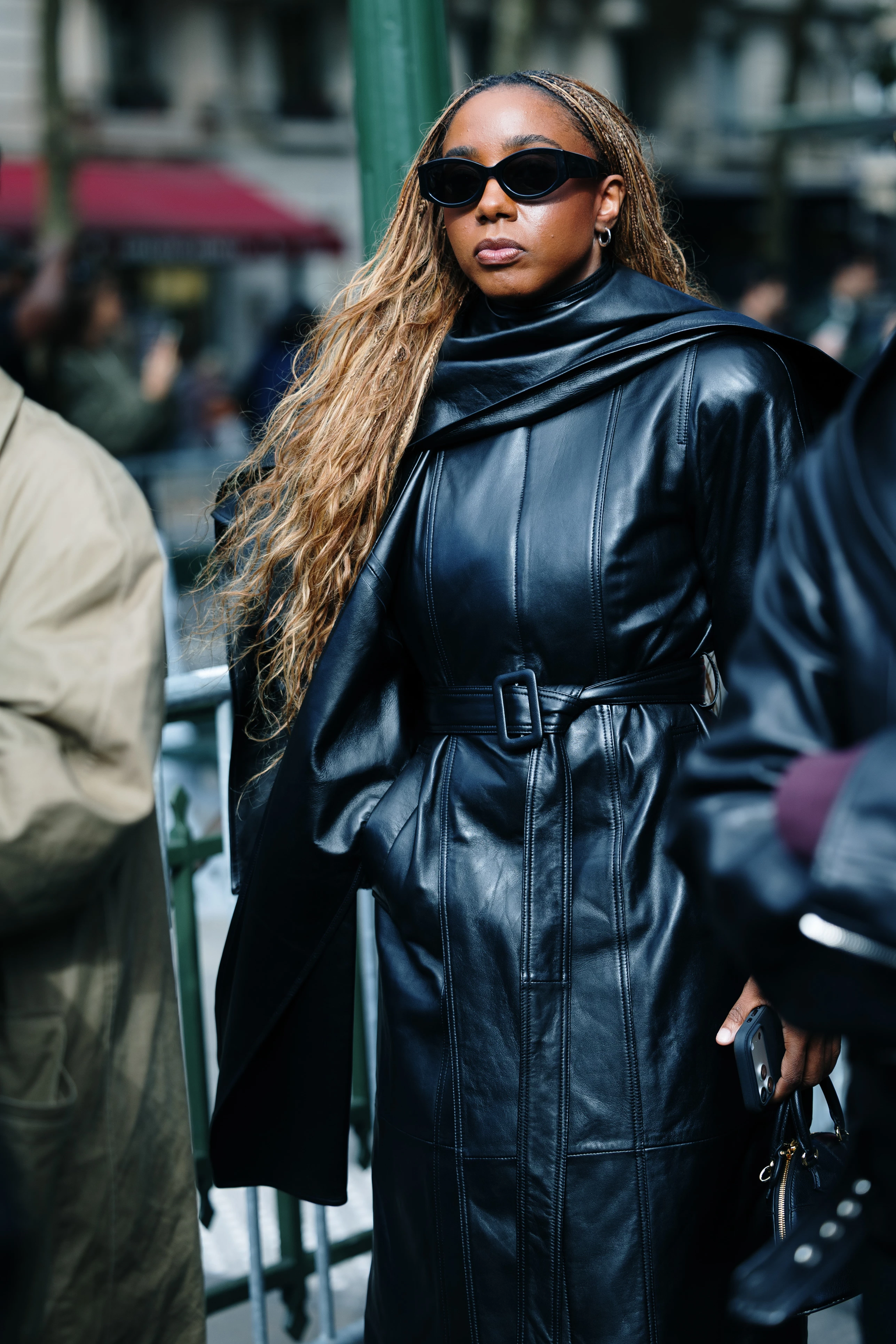 Streetstyle: речі з чорної шкіри — великий тренд сезону чи вічна класика?11