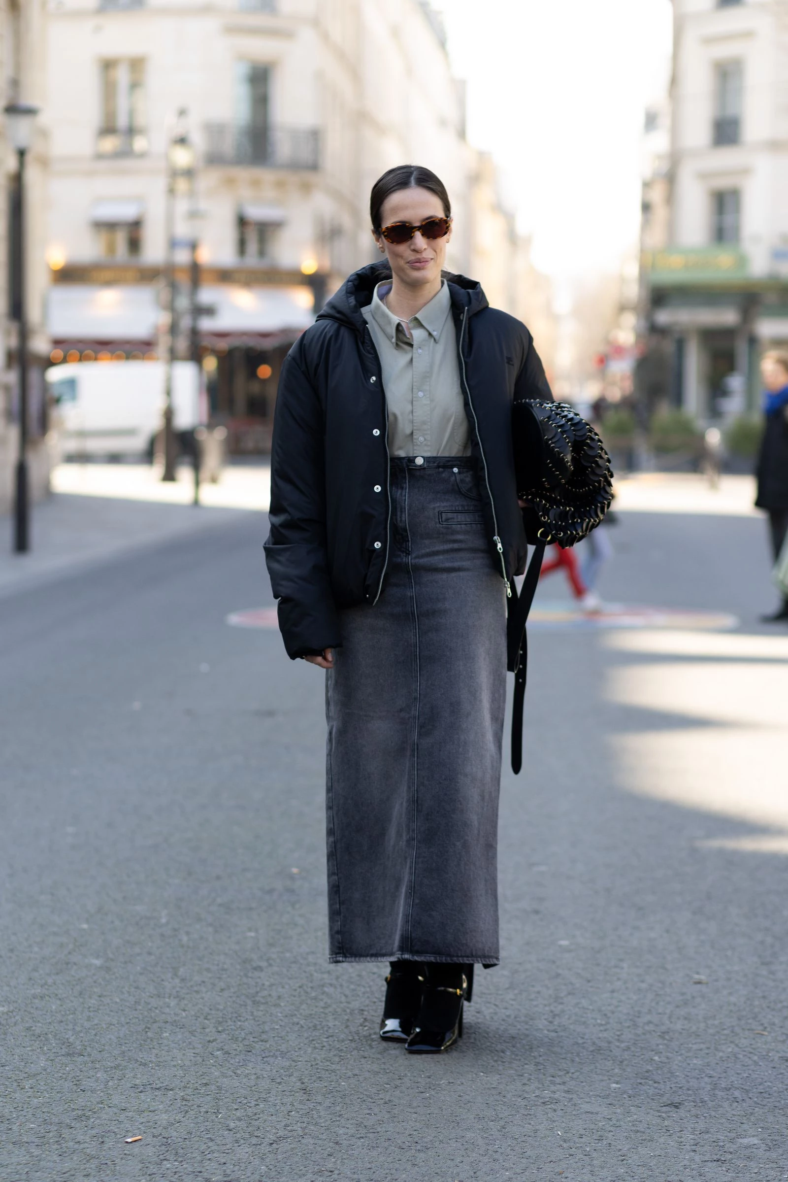 Як стилізувати джинсову спідницю взимку: вчимося у зірок стрітстайлу2