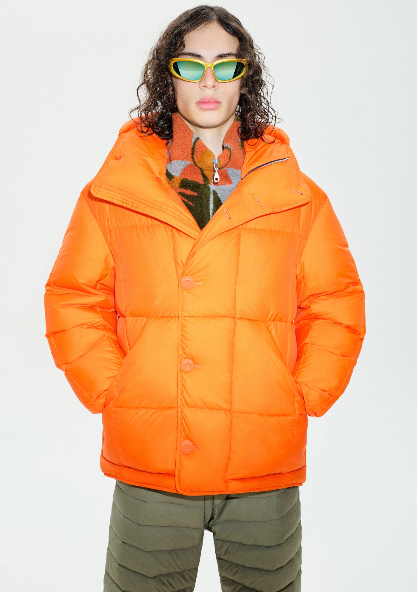 Сезон контрастів: яскраві пуховики Ienki Ienki змінюють зимовий гардероб4