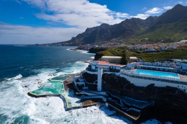 Бахамар на краю національного парку Анага на Тенерифе, Канарські острови