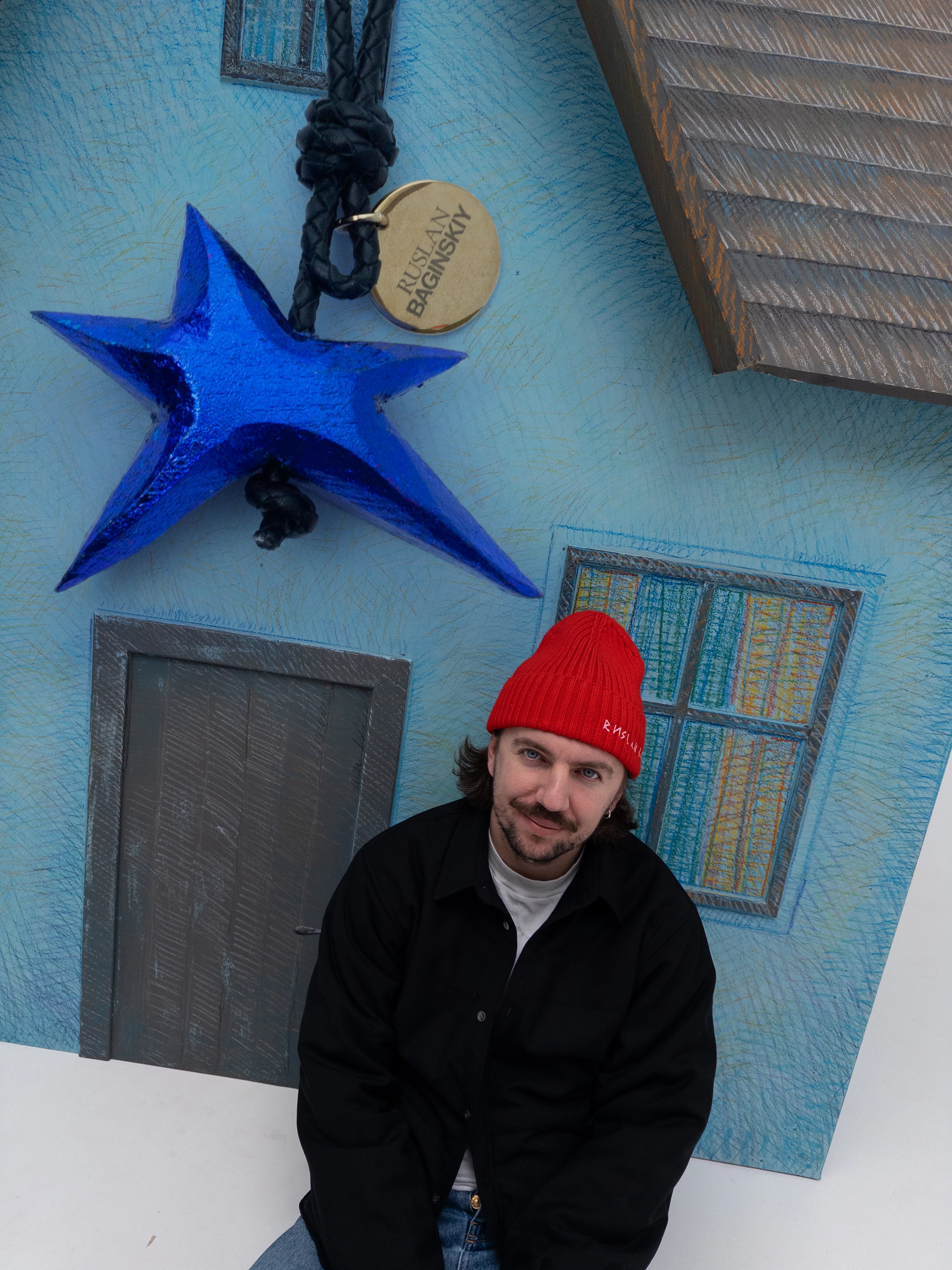 Ruslan Baginskiy переосмислив українські різдвяні символи у новому дропі аксесуарів1