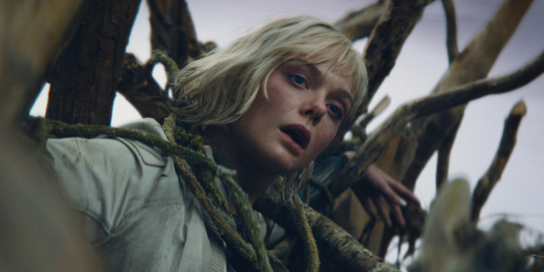 Кадр із фільму «Хижак: Планета смерті» Кадр из фильма «Хищник: Планета смерти» 2025 года