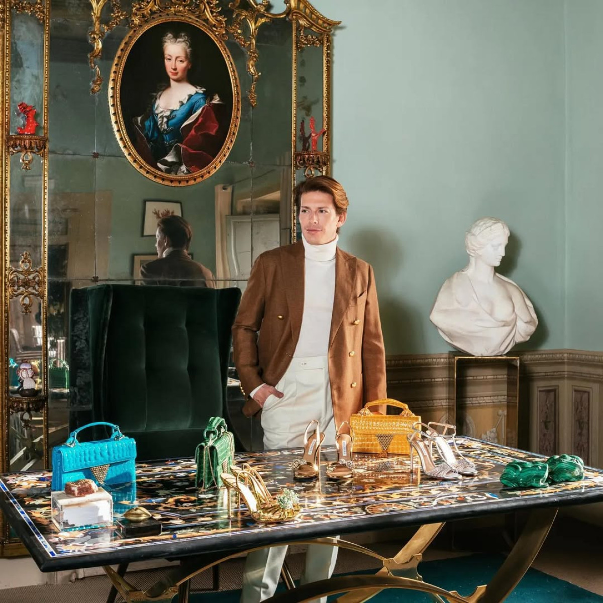 Взуття, що приносить успіх: розповідь про Aquazzura, його творця Едгардо Озоріо.
4