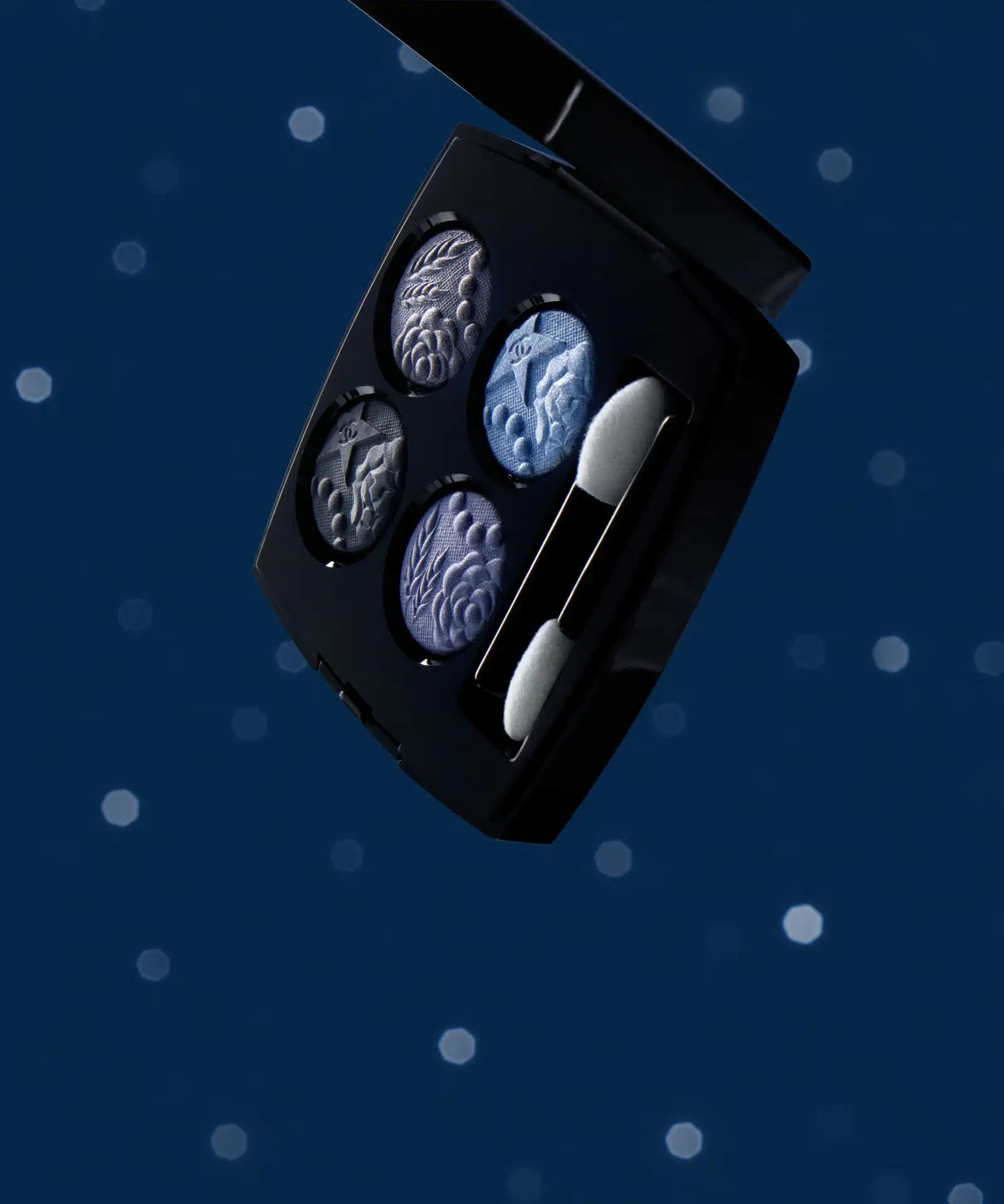 CHANEL: Зоряне сяйво святкової колекції макіяжу 2025
20