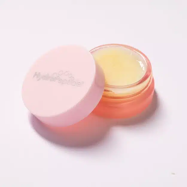 Легкий спосіб усунути сухість на губах. Б'юті Адвент від Vogue UA, 17-й день.
3