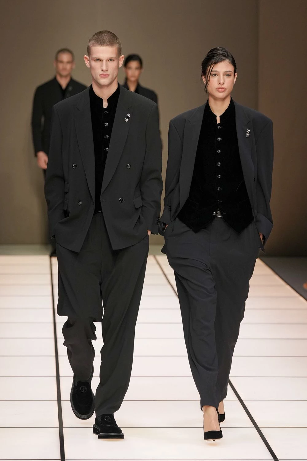 Джорджіо Армані слідом за Армані: як майбутня чоловіча збірка осінь-зима 2026/2027 по-новому тлумачить класичний стиль
13