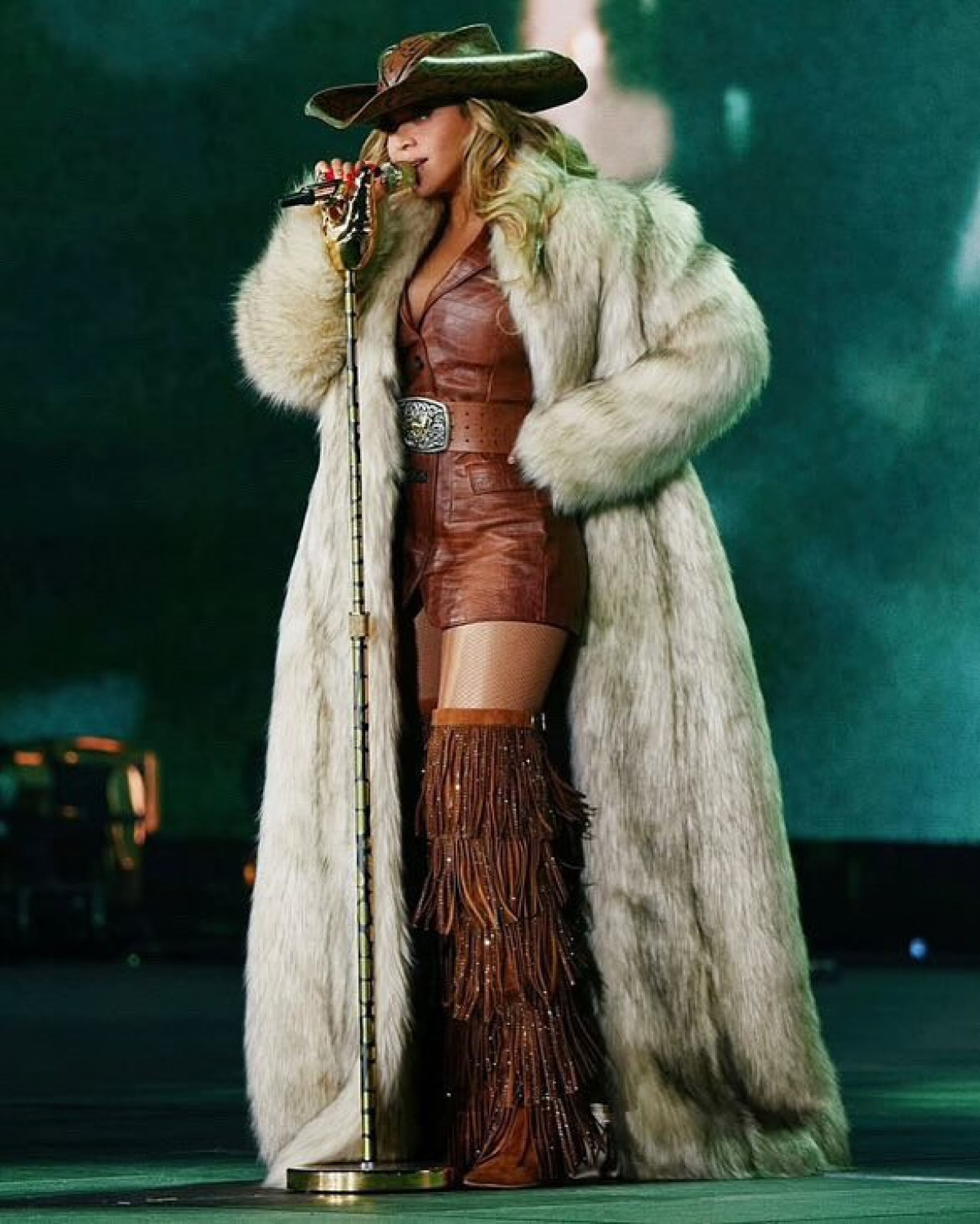 Malone Souliers: Біографія марки елітного взуття, обожнюваного Меган Маркл, Бейонсе і Гвінет Пелтроу
13