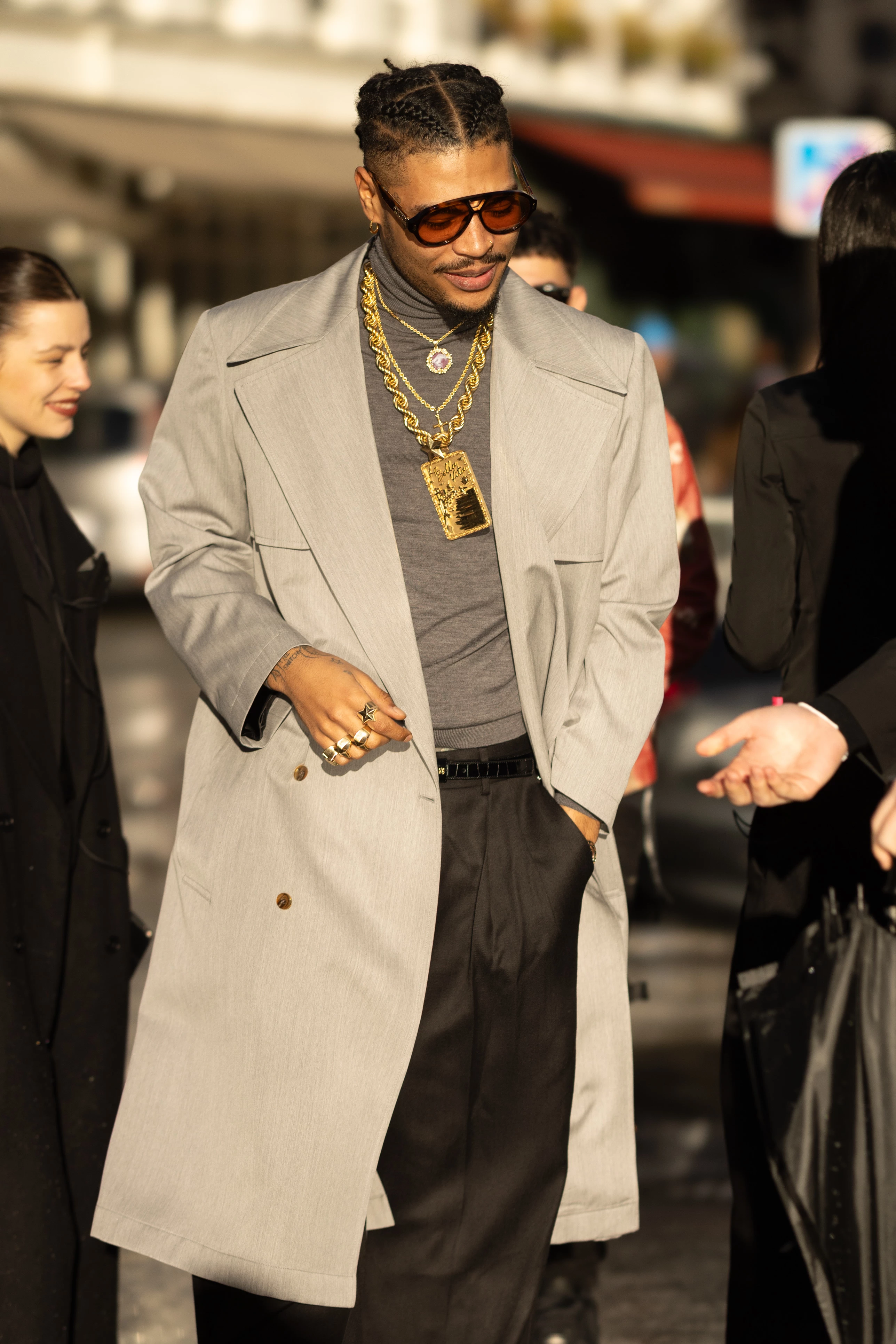 Вулична мода: стильні чоловічі образи з вулиць Парижа
5