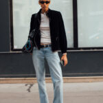 Джинси-труби: пік популярності деніму у 2026 році. Поради зі стилізації прямих джинсів цьогоріч.