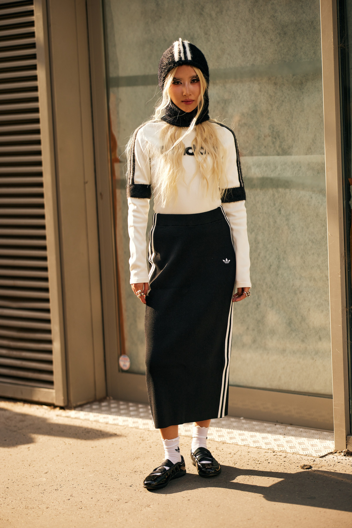 Теплі шапки, кепки та капелюхи: топ-30 зимових трендів головних уборів для стильних жінок
10