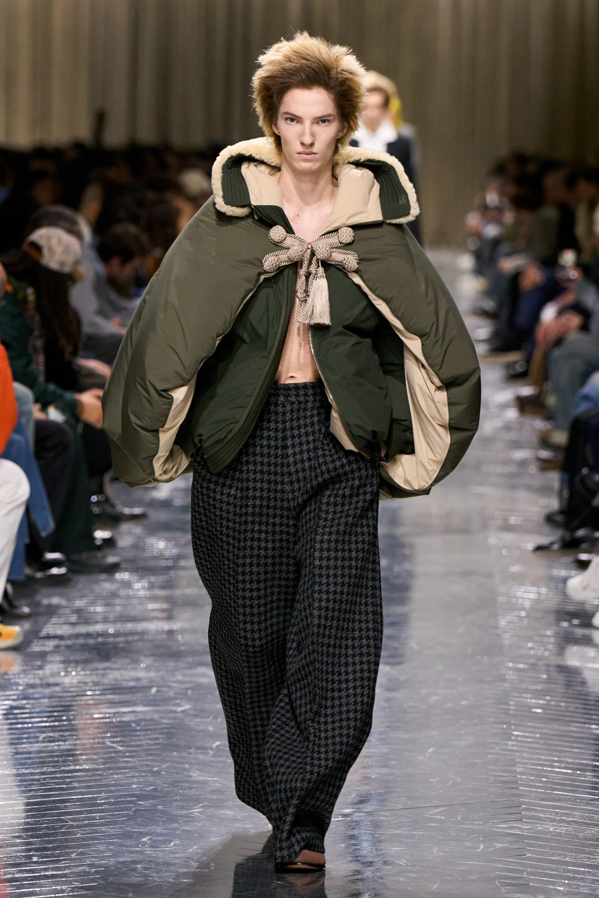 Андерсон переосмислює Dior: друга колекція на Паризькому тижні чоловічої моди
8