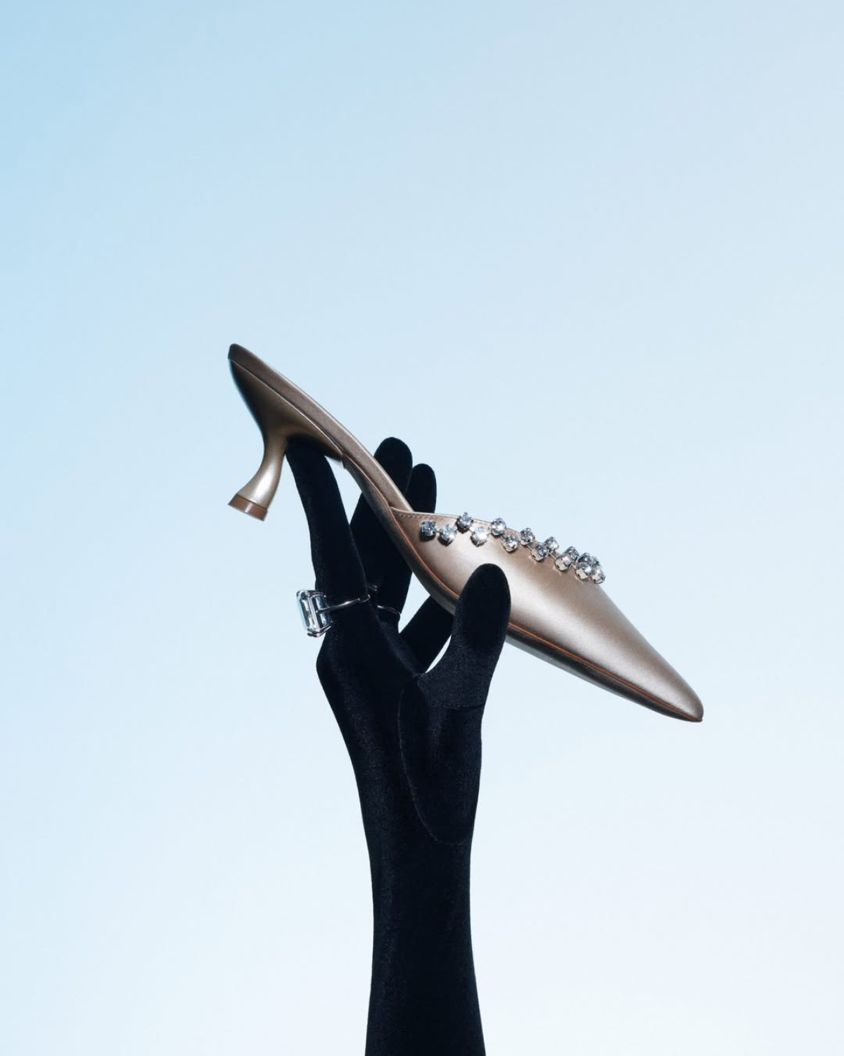 Malone Souliers: Біографія марки елітного взуття, обожнюваного Меган Маркл, Бейонсе і Гвінет Пелтроу
3