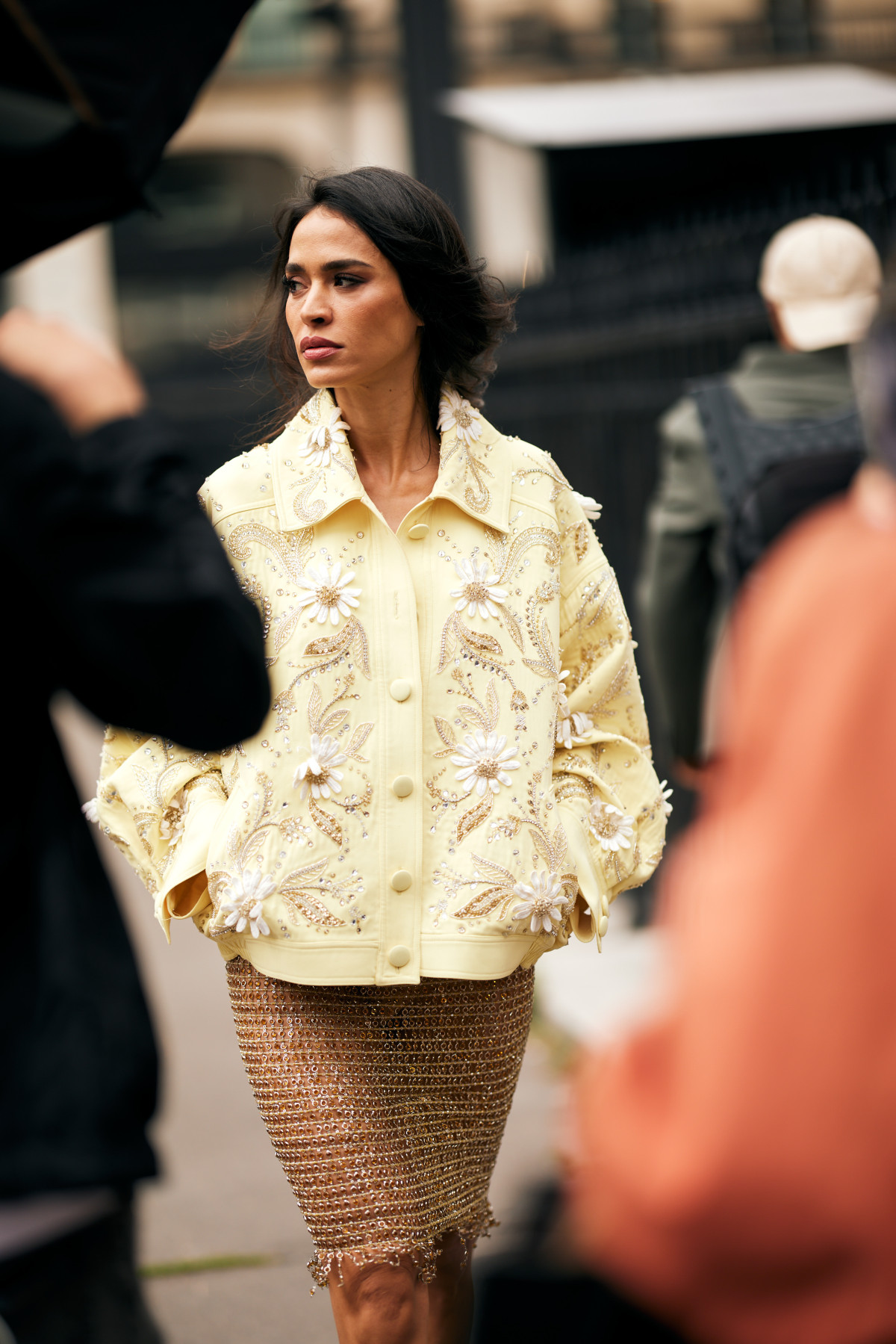 Блискуча спідниця: основа святкового гардеробу на майбутнє — причина купити її негайно
1