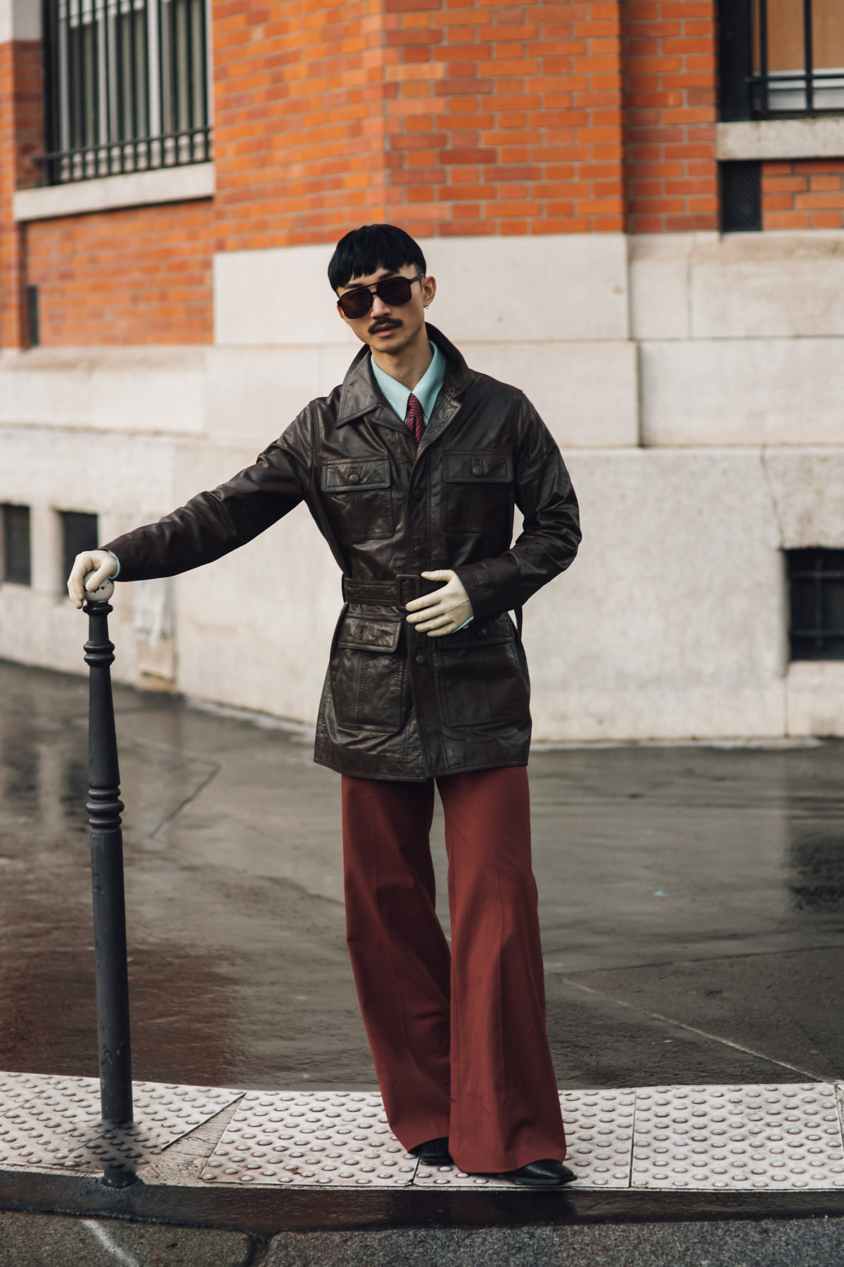 Паризький шик: вуличний стиль наймодніших чоловіків для вашого натхнення
23