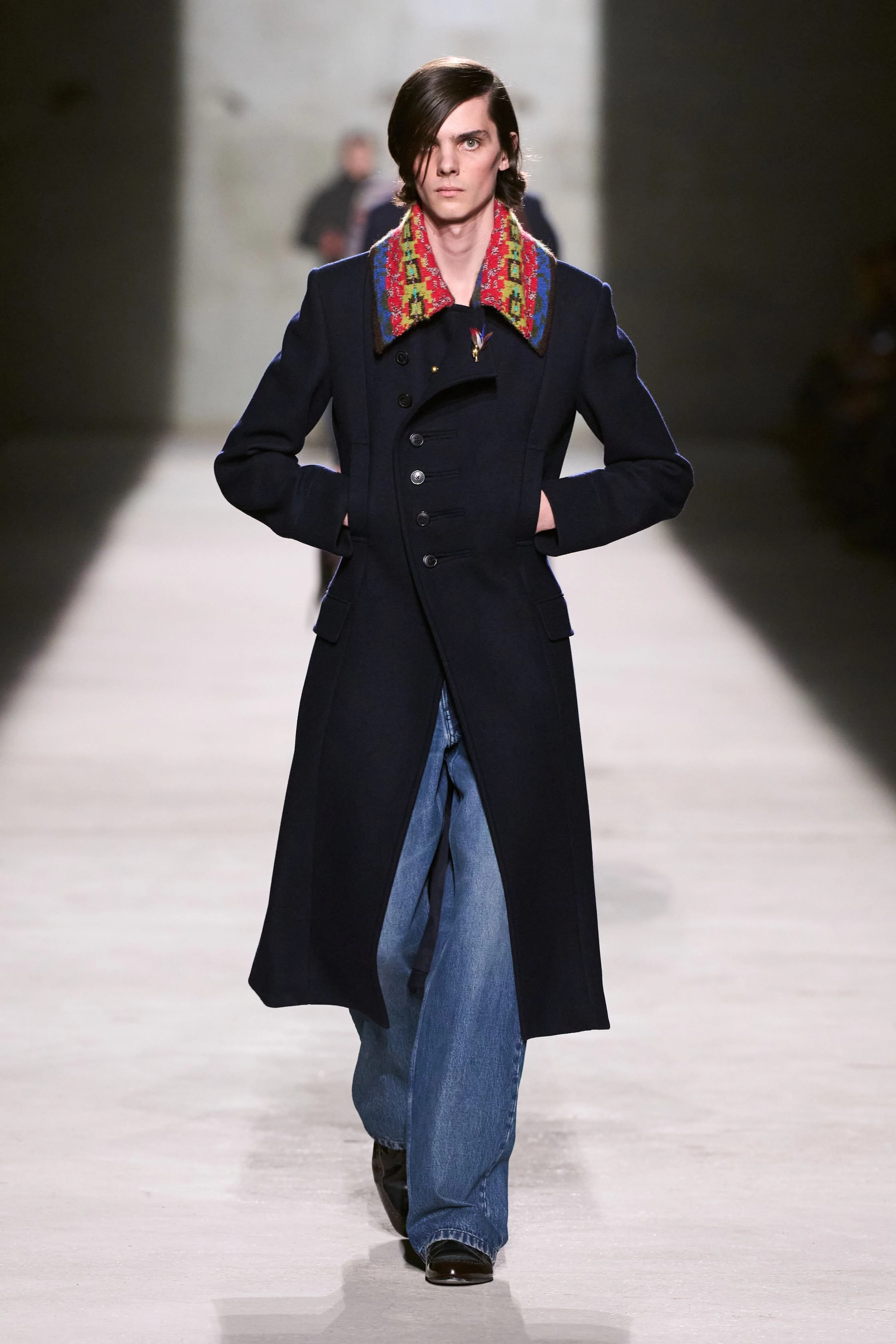 Змужніння з нюансами: свіжа чоловіча лінія Dries Van Noten, сезон осінь-зима 2026/2027
0