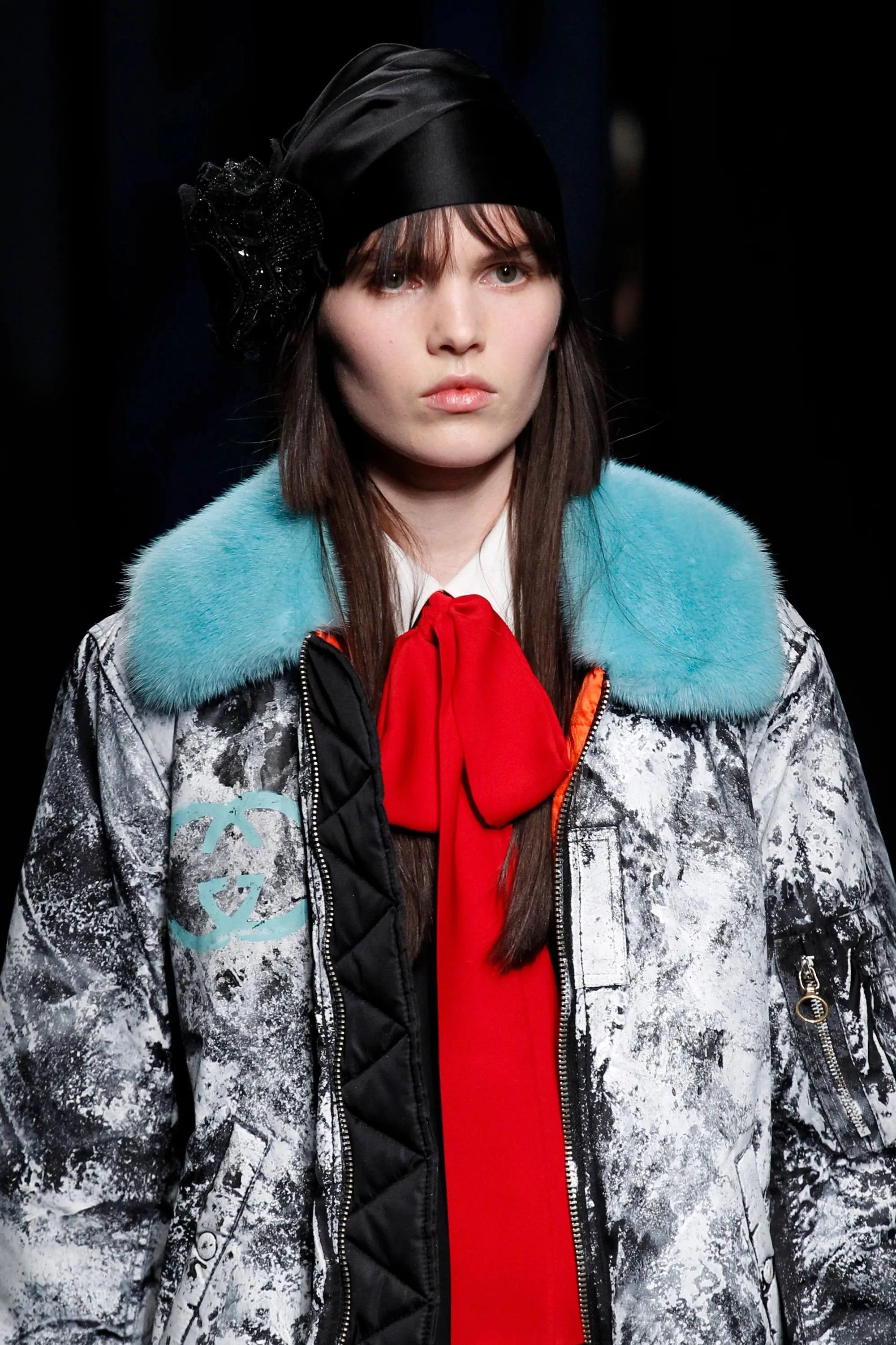 Повернення в 2016: через що куртки-бомбери знову в тренді
0