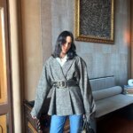 Шкіряний пасок і пальто: 5 варіантів стильного поєднання цієї зими.