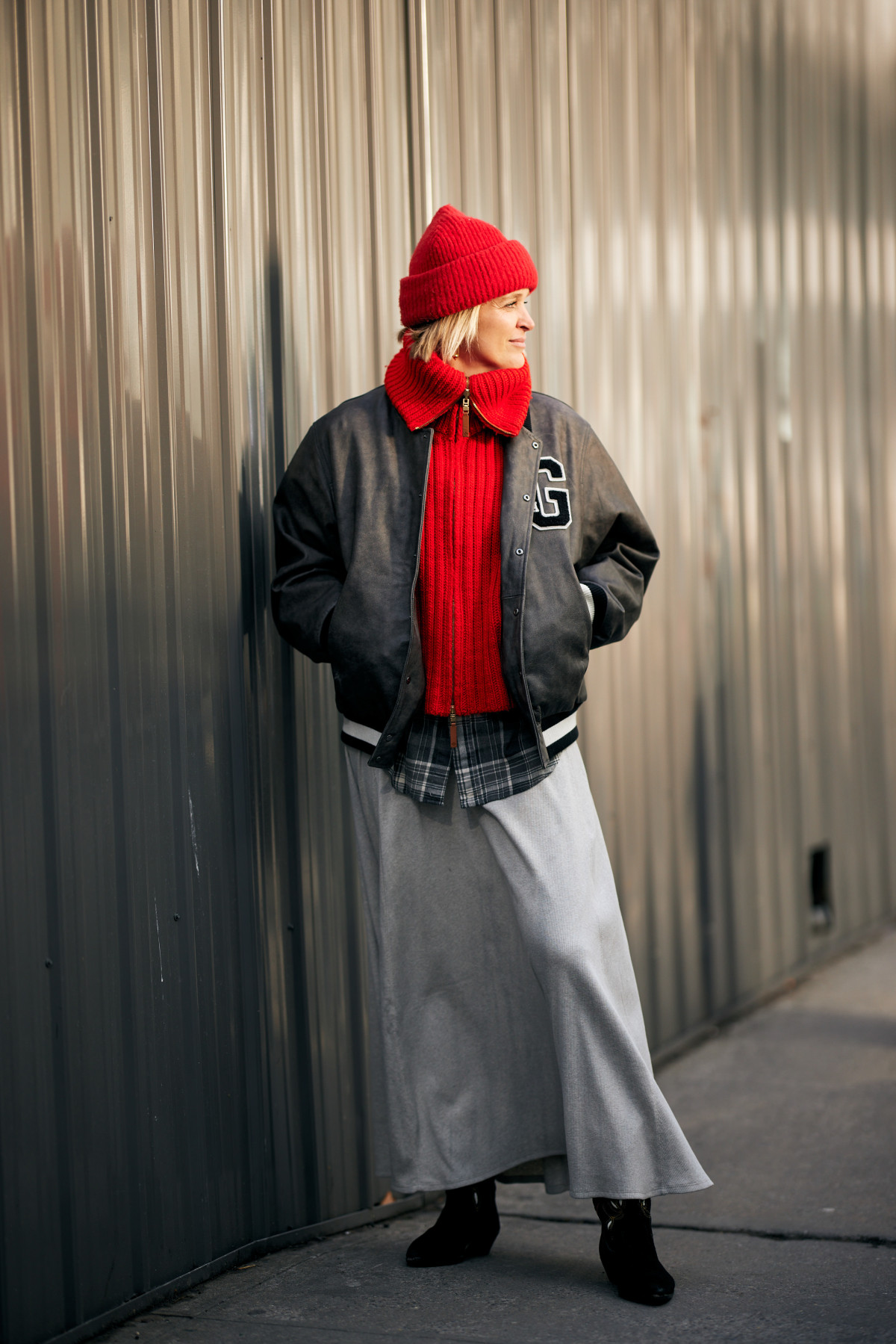 Теплі шапки, кепки та капелюхи: топ-30 зимових трендів головних уборів для стильних жінок
26