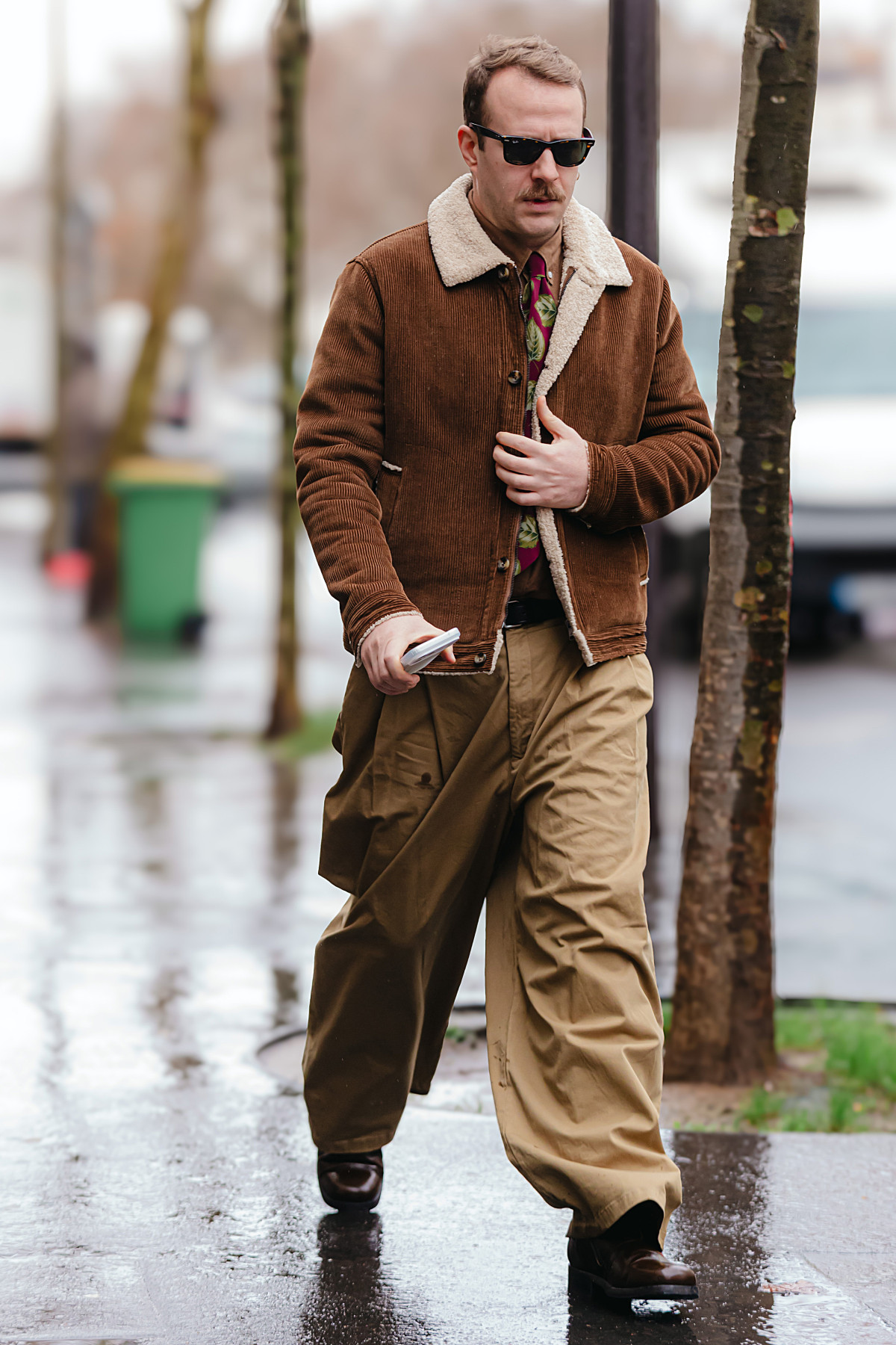 Паризький шик: вуличний стиль наймодніших чоловіків для вашого натхнення
19