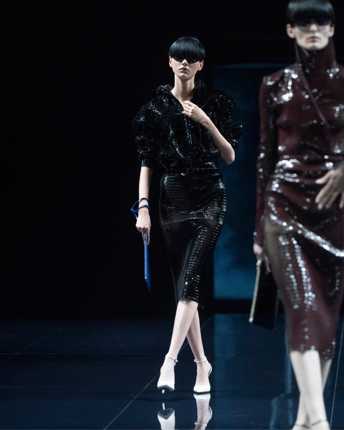 Блискуча спідниця: основа святкового гардеробу на майбутнє — причина купити її негайно
10