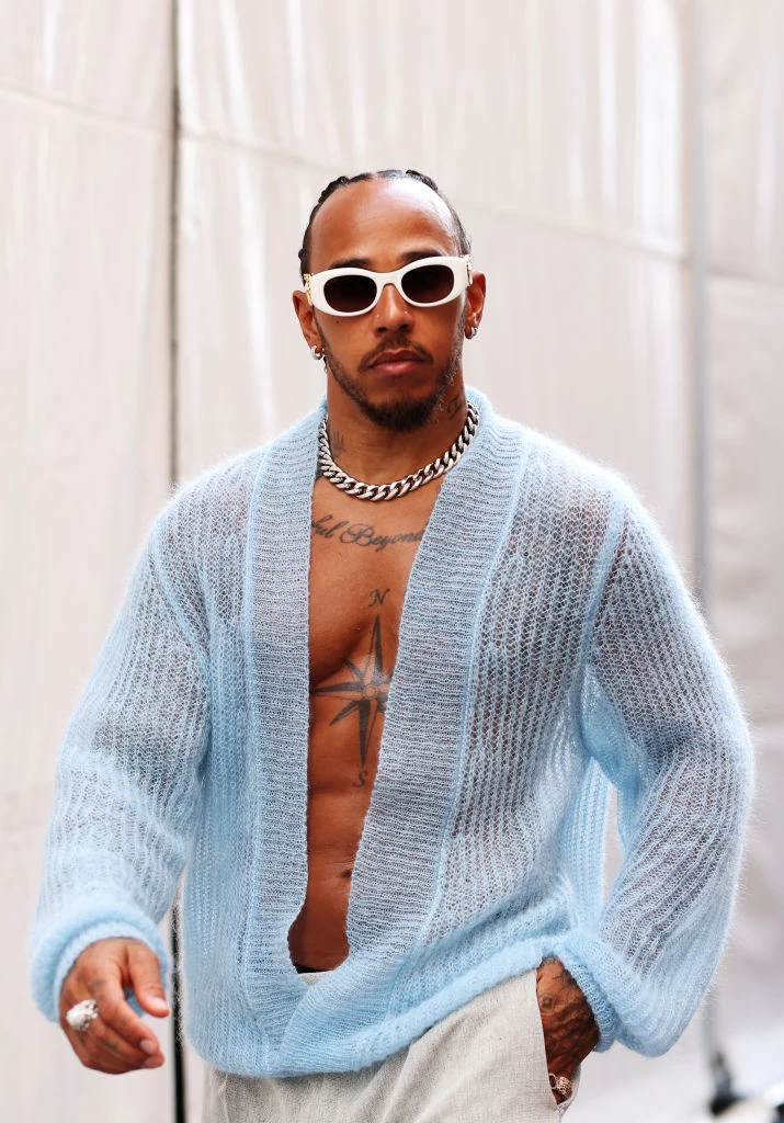 Стиль Люїса Гамільтона: еволюція гонщика F1 в модний символ
2