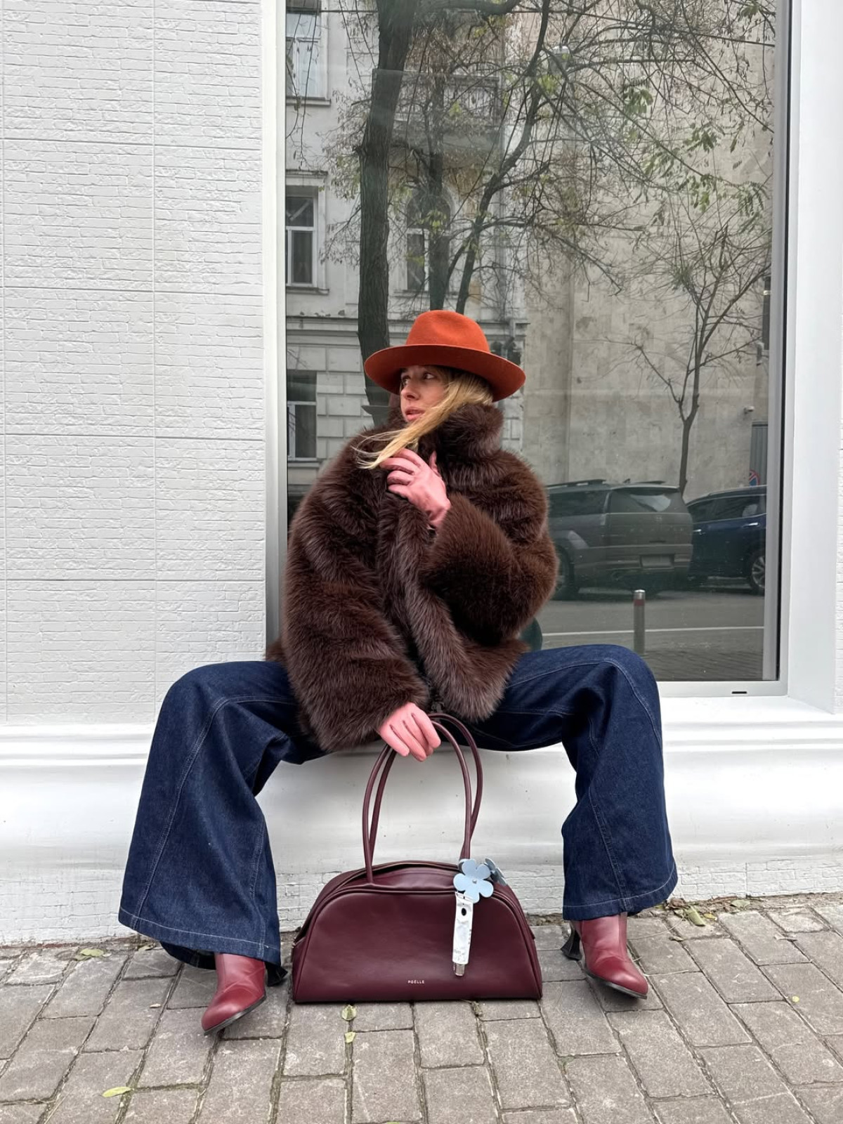 З чим поєднати еко-шубу взимку 2026: 20 стильних луків від модниць
15