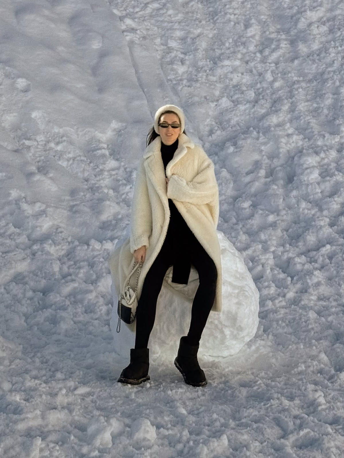 З чим поєднати еко-шубу взимку 2026: 20 стильних луків від модниць
2