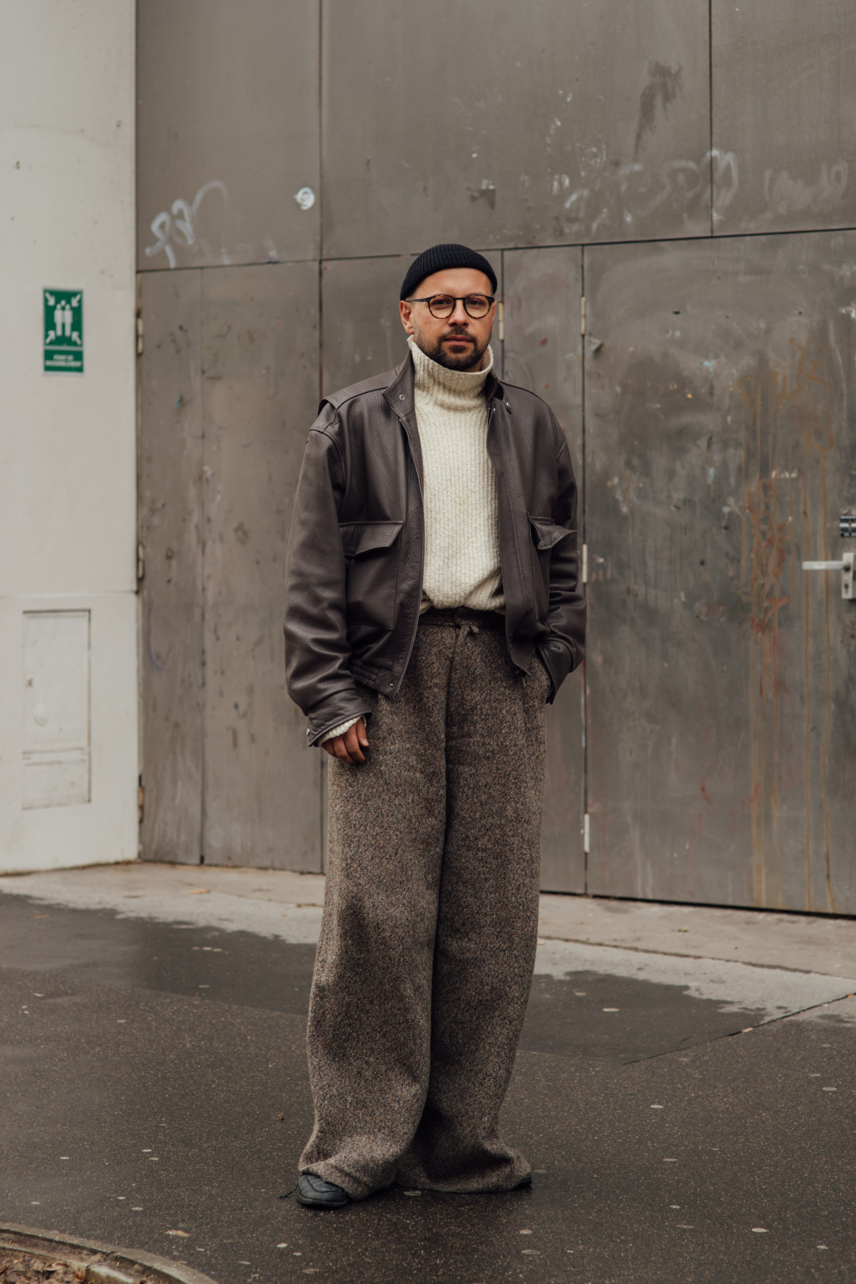 Паризький шик: вуличний стиль наймодніших чоловіків для вашого натхнення
20