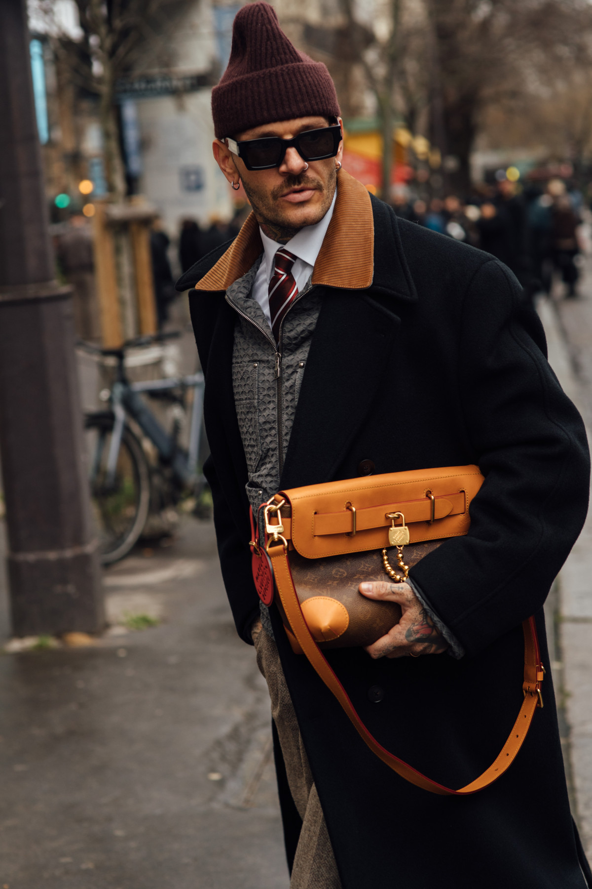 Паризький шик: вуличний стиль наймодніших чоловіків для вашого натхнення
6
