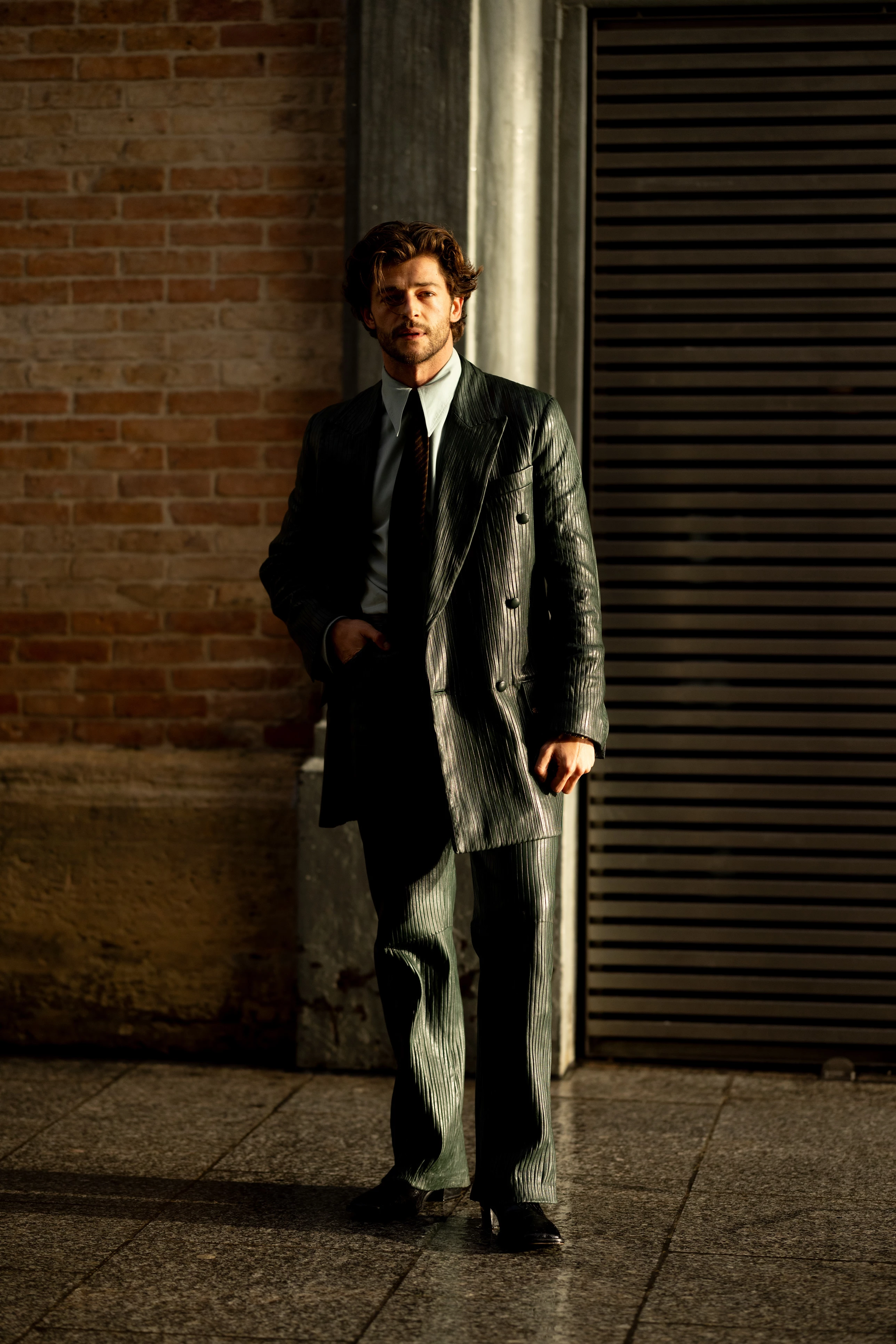 Вулична мода: стильні чоловічі образи з вулиць Парижа
8