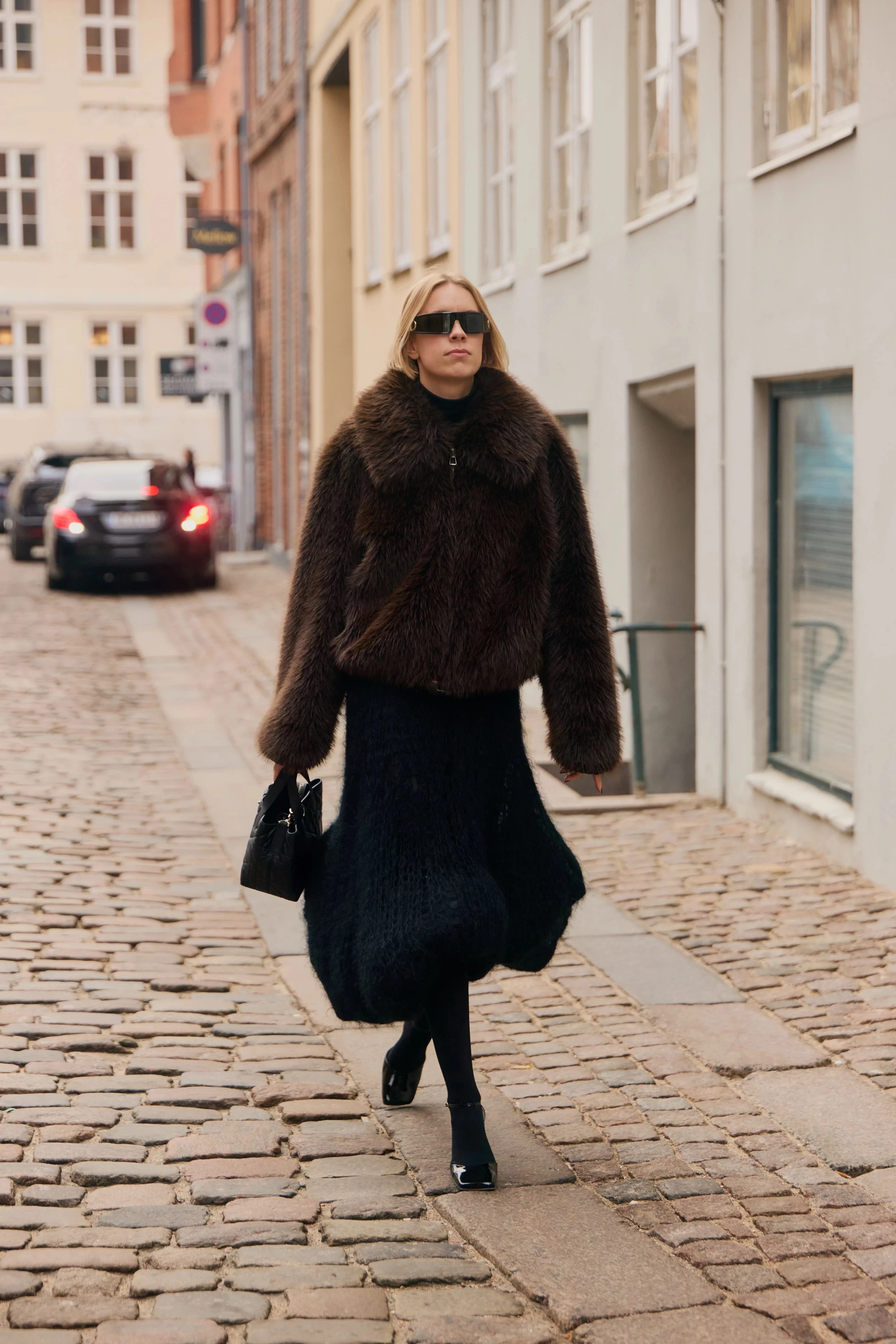 Вуличний стиль: хутряна шуба – топовий предмет гардеробу в січні
4