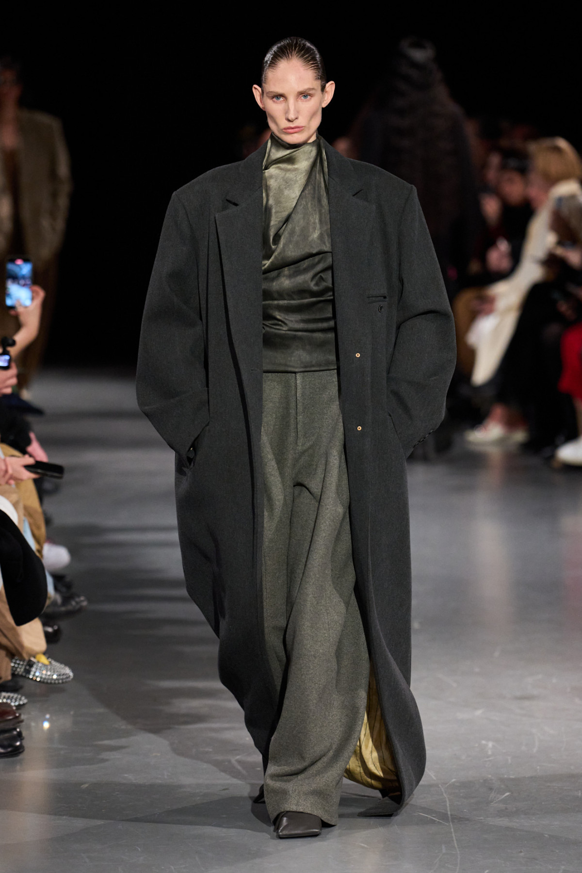 Зимові оверсайз пальта 2026: вибір від глобальних та вітчизняних марок
8