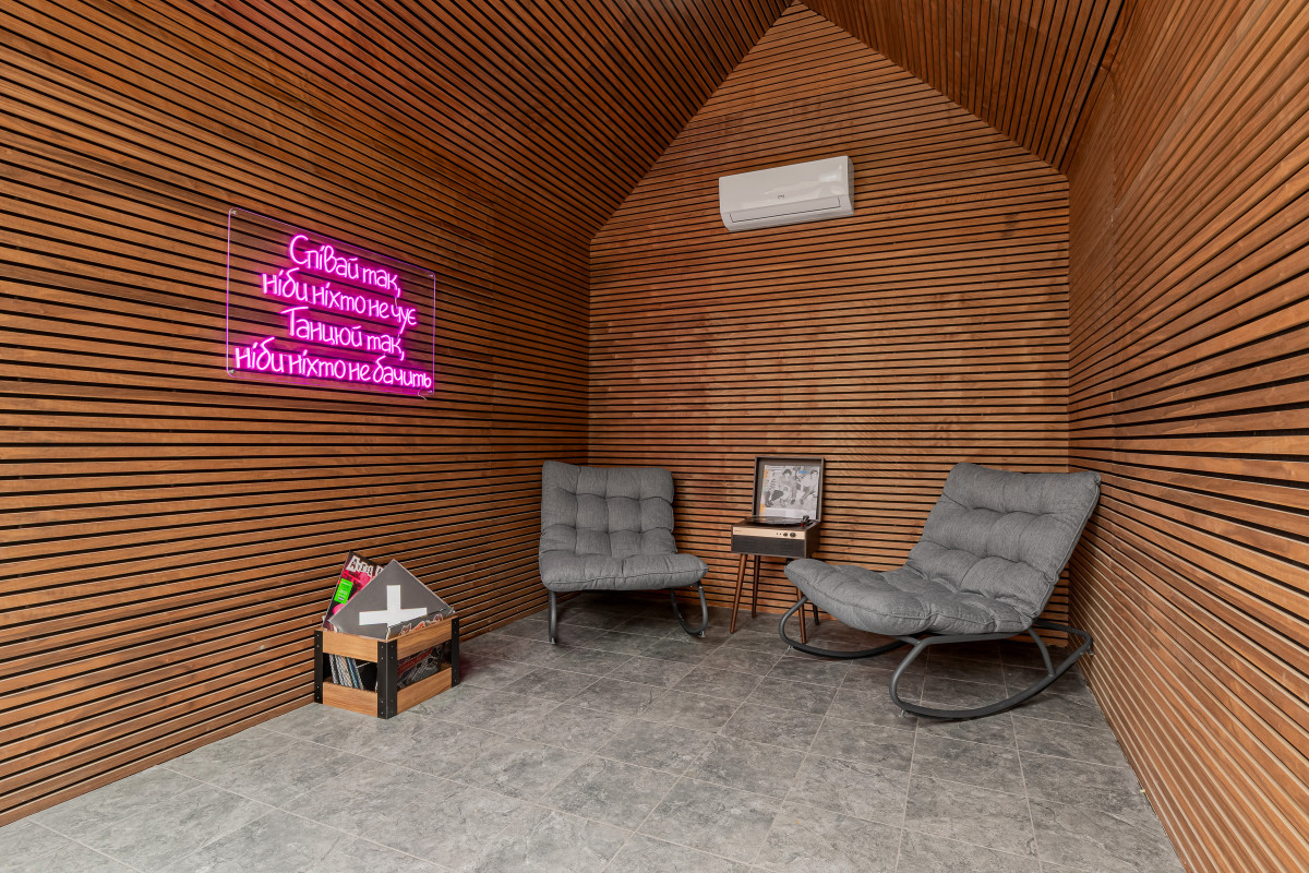 Повільне життя біля Києва: релакс в Mandra Petrichor
5