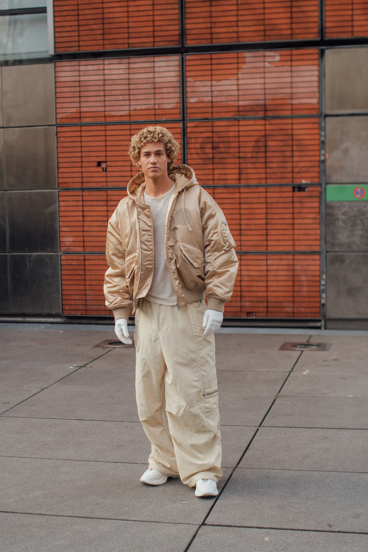 Паризький шик: вуличний стиль наймодніших чоловіків для вашого натхнення
5