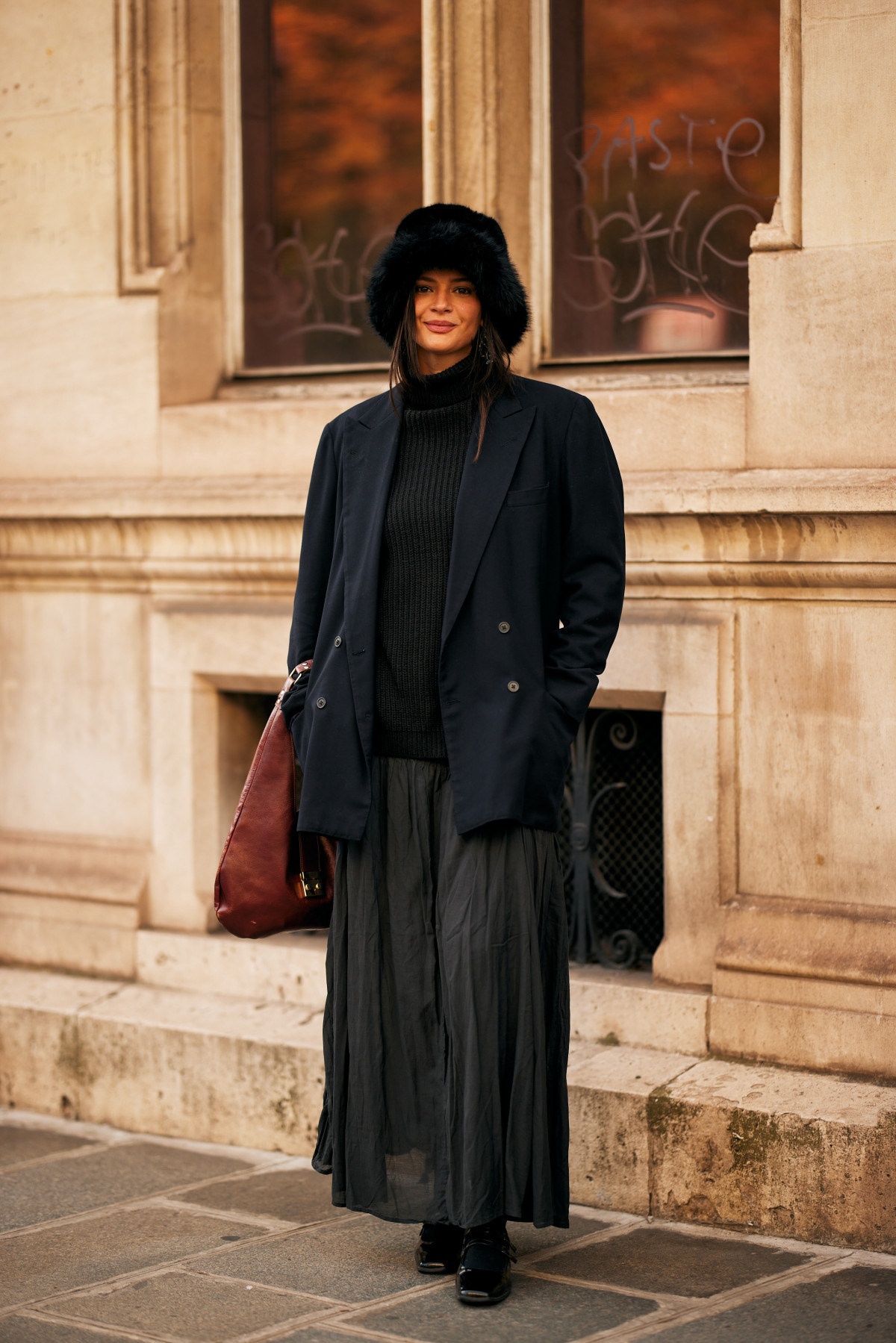 Теплі шапки, кепки та капелюхи: топ-30 зимових трендів головних уборів для стильних жінок
8