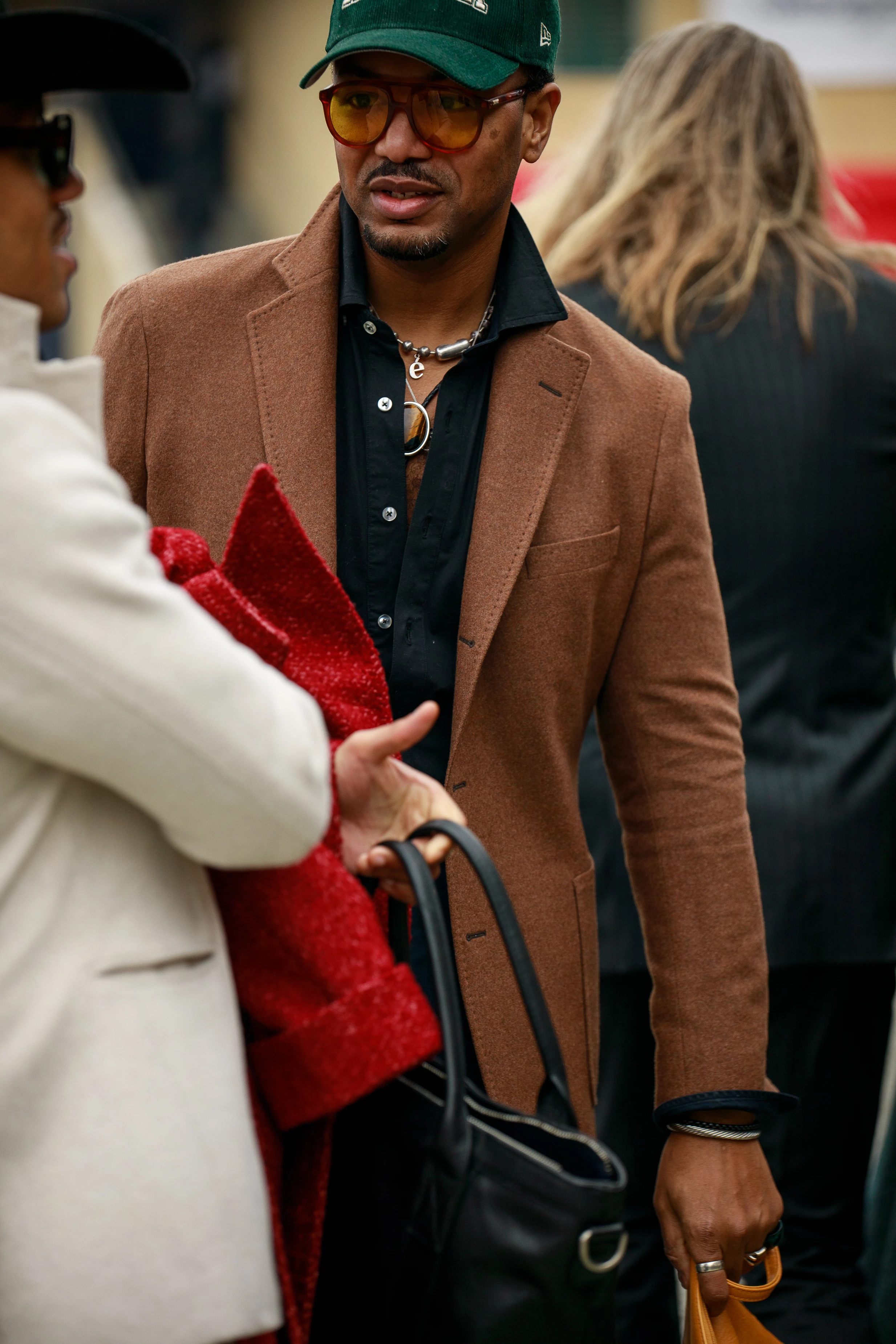 Чоловічий стиль: образи найелегантніших відвідувачів Pitti Uomo
23