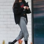 Чорні кеди Дакоти Джонсон: головний взуттєвий тренд року?